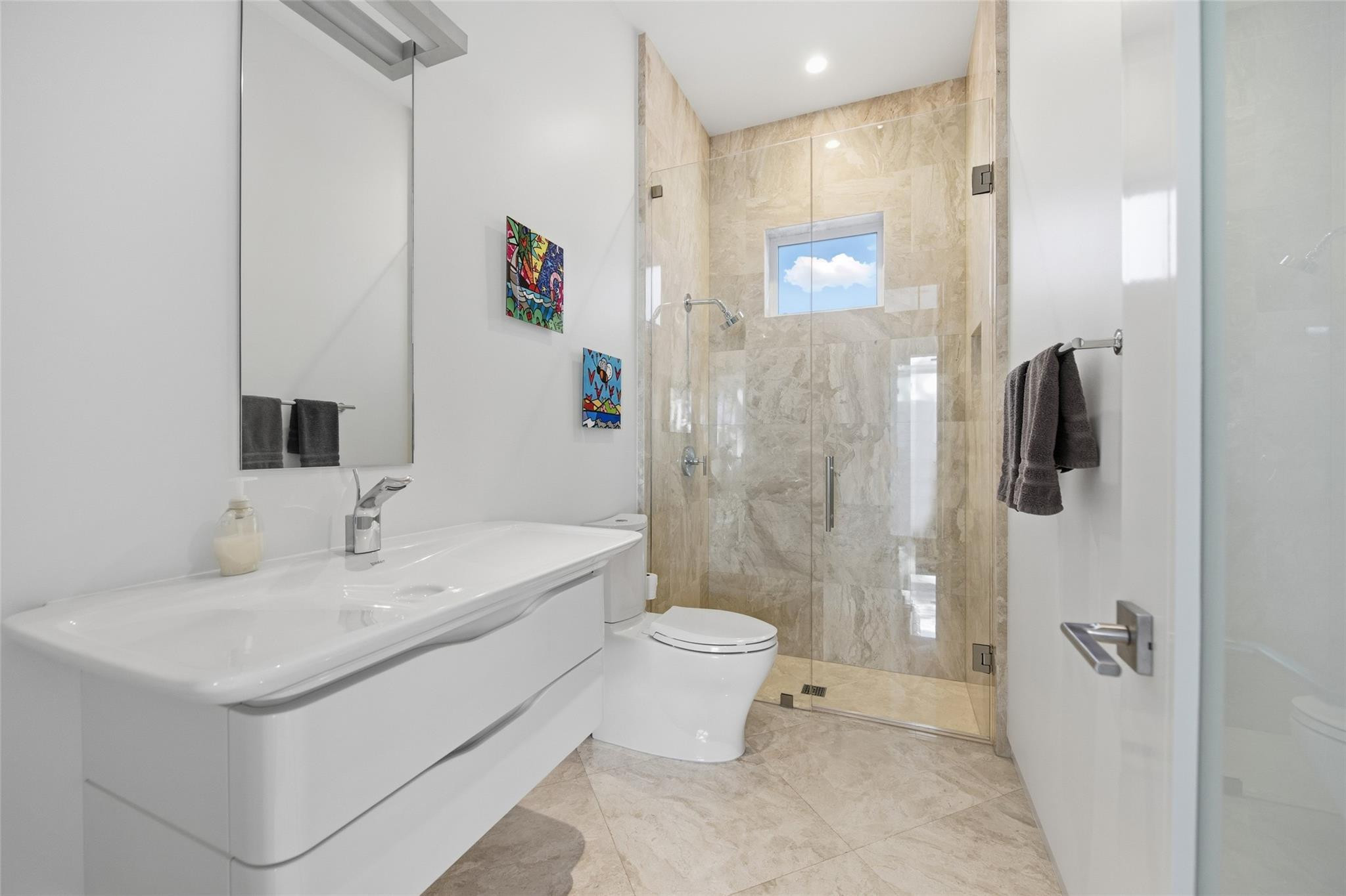 Lucille Island 37-19 B - Residential