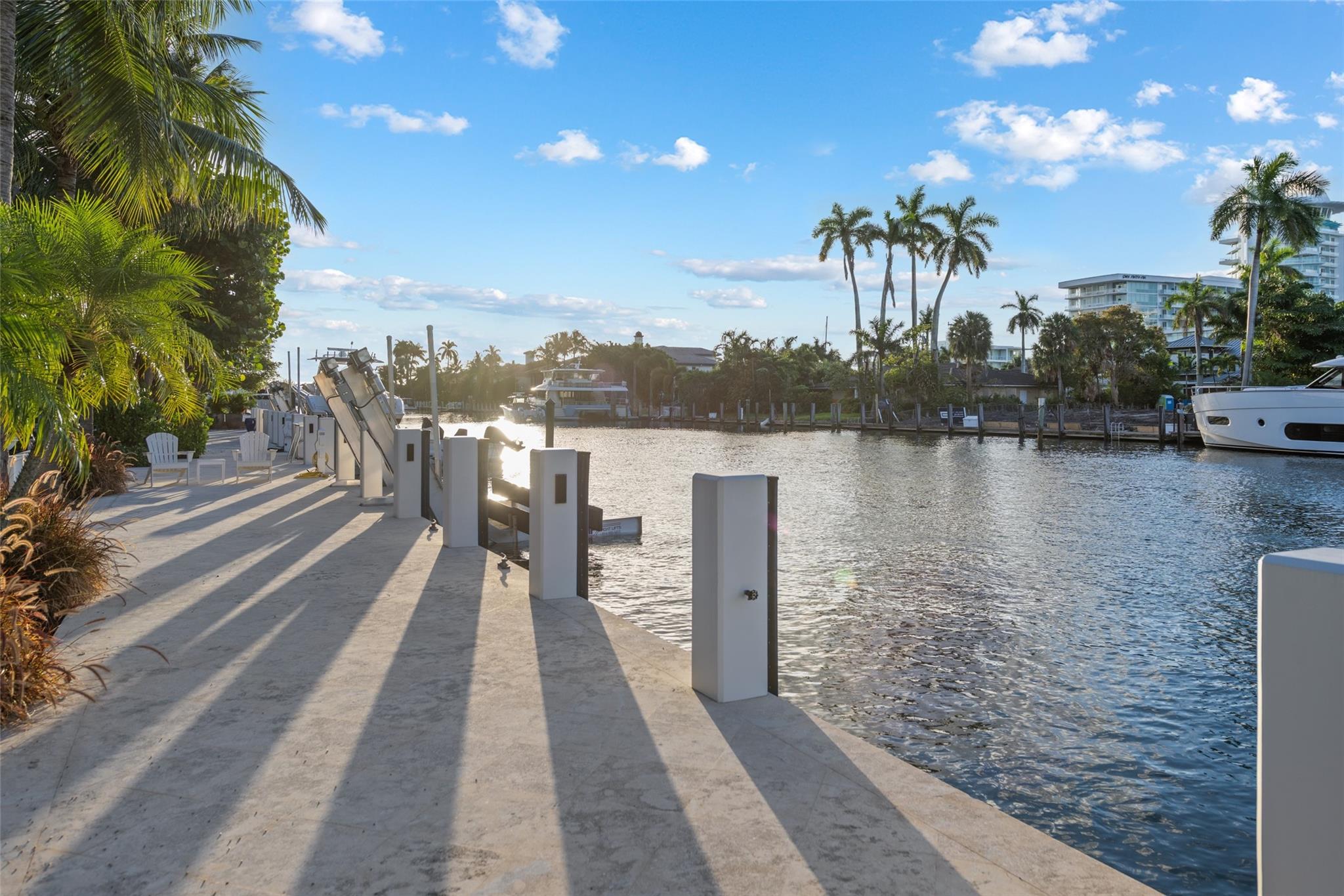 Lucille Island 37-19 B - Residential