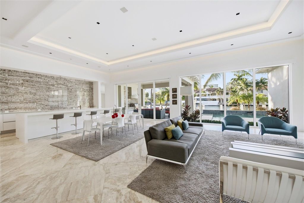 Photo of 2530 Lucille Dr, Fort Lauderdale, FL 33316 (MLS # F10531421)