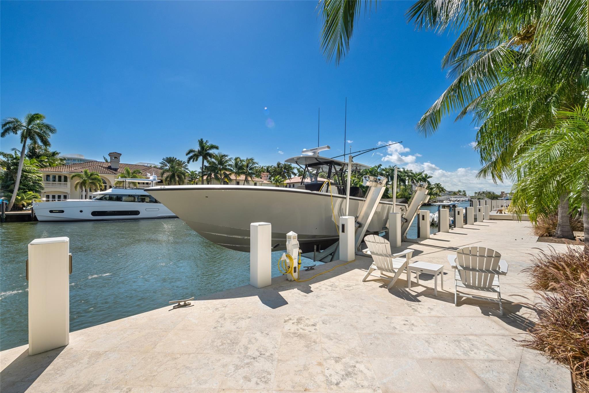 Lucille Island 37-19 B - Residential