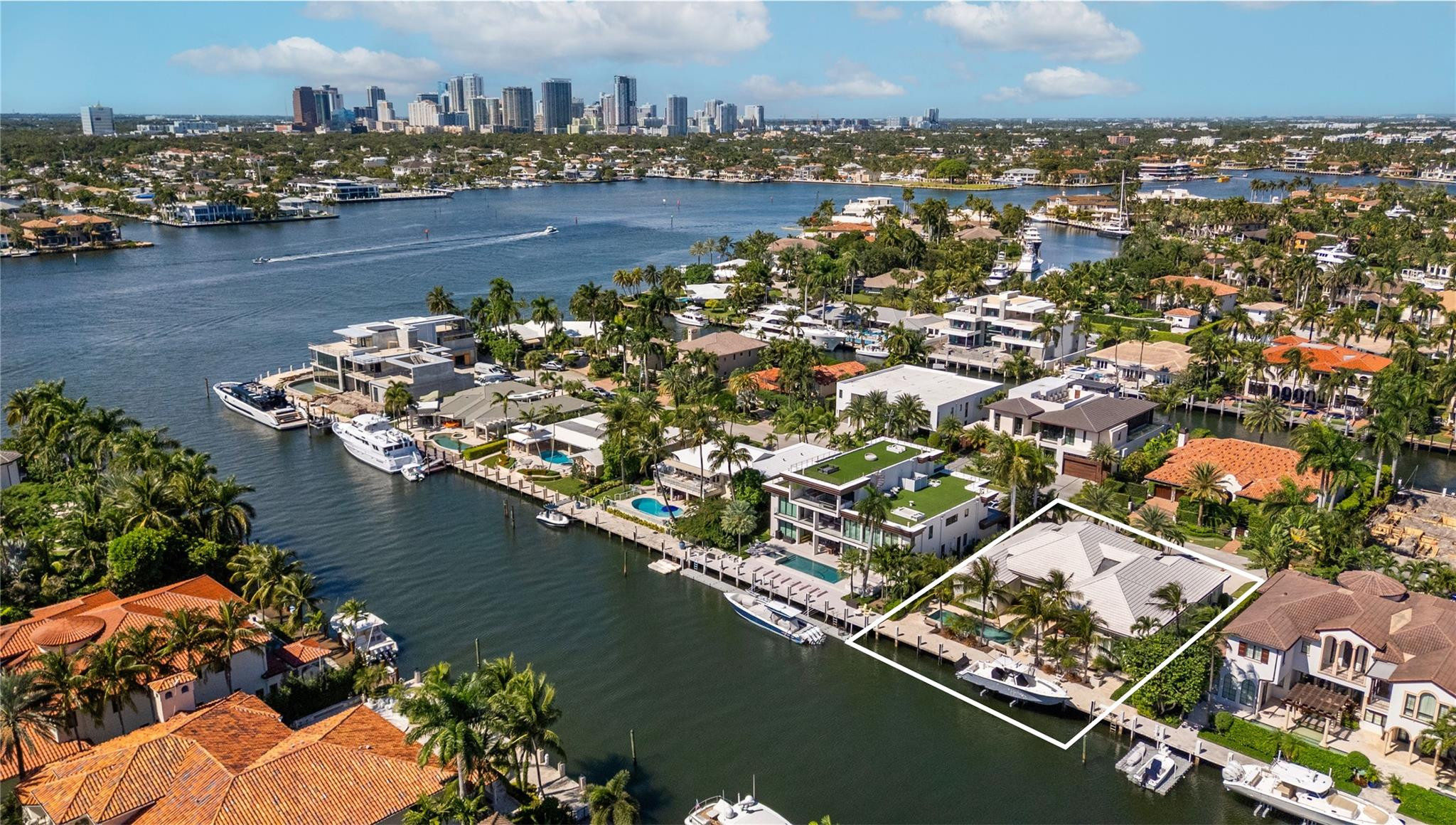 Lucille Island 37-19 B - Residential