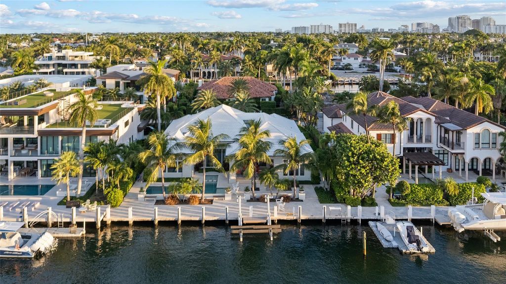 Photo of 2530 Lucille Dr, Fort Lauderdale, FL 33316 (MLS # F10531421)