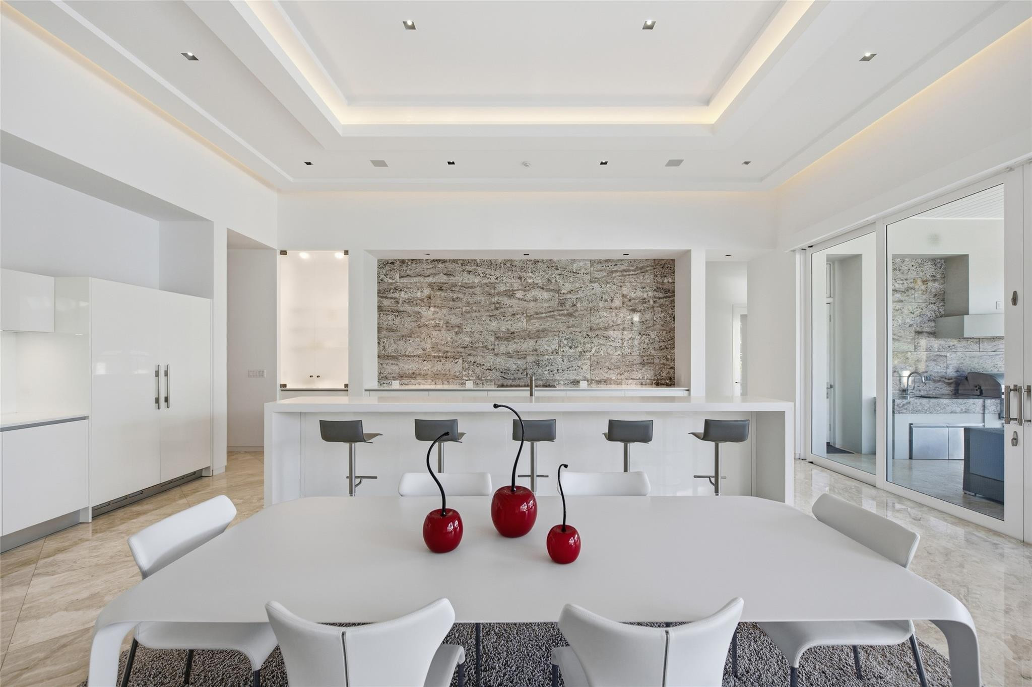 Lucille Island 37-19 B - Residential