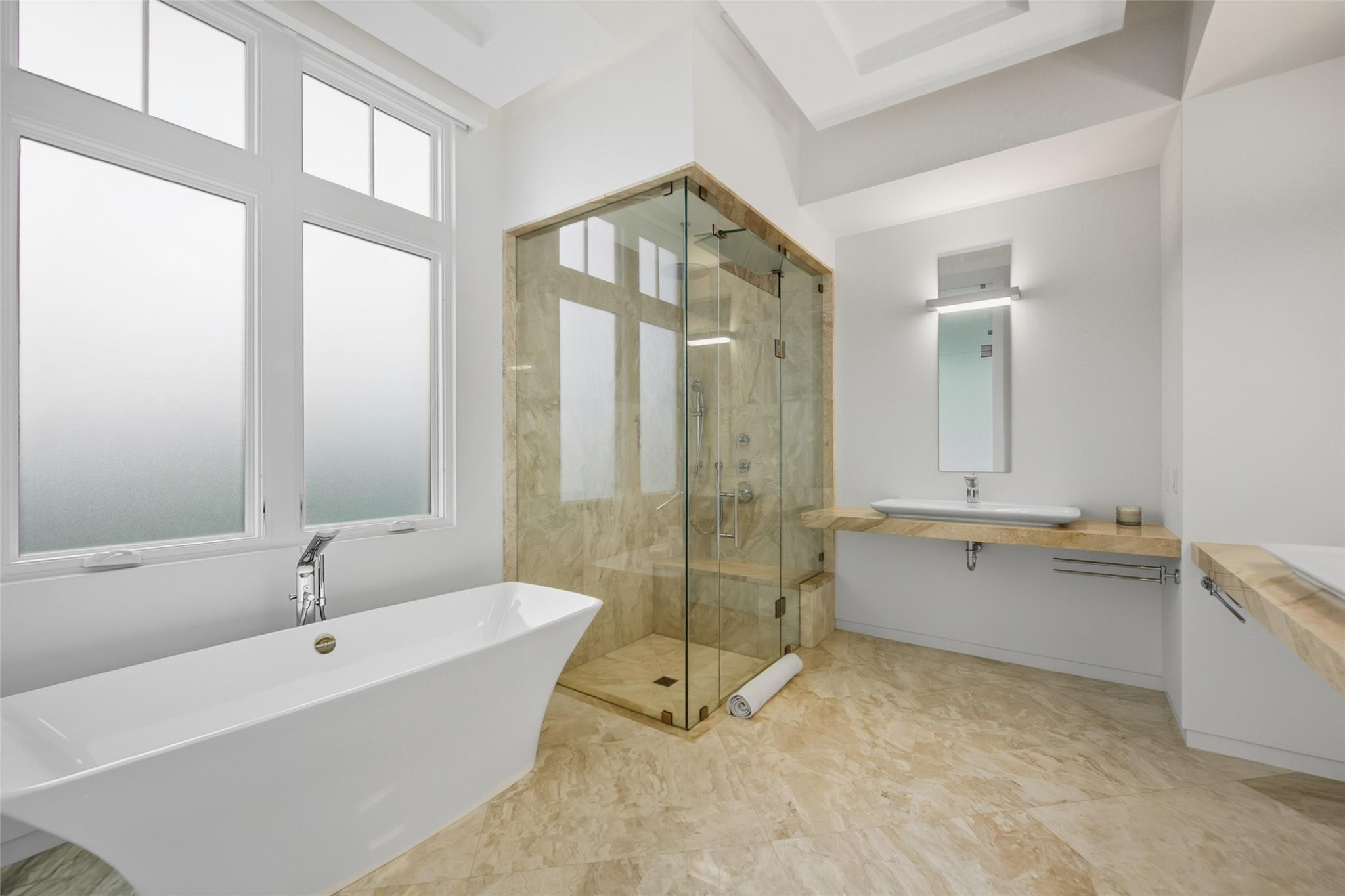 Lucille Island 37-19 B - Residential