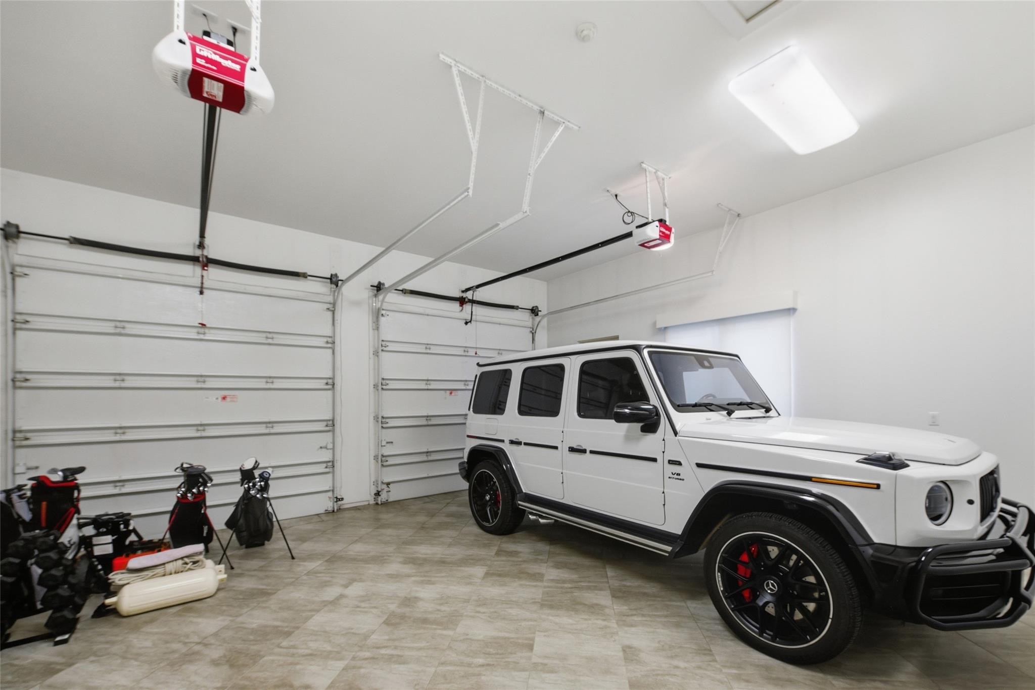 Lucille Island 37-19 B - Residential