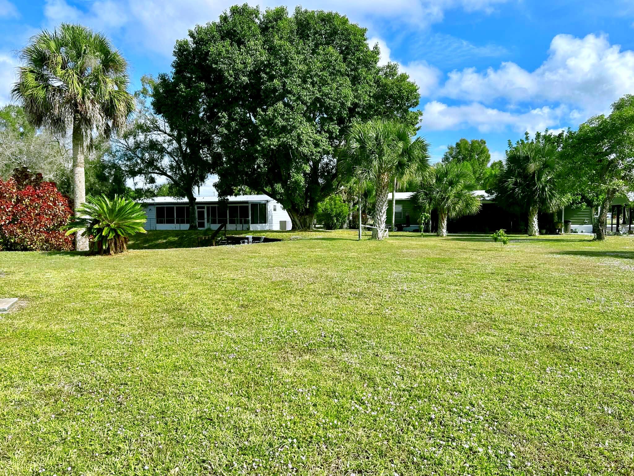 RIVER OAKS SUB - Residential