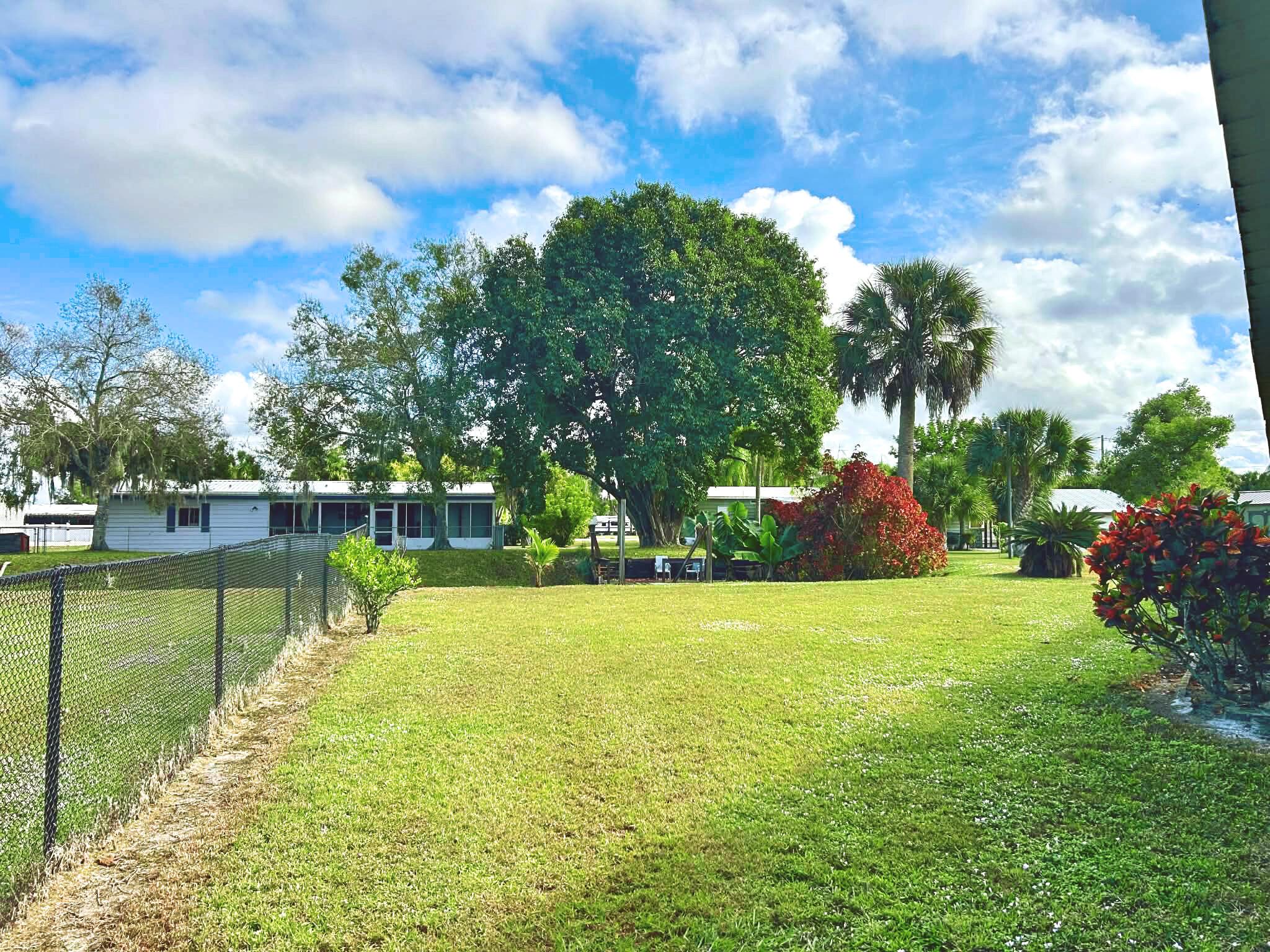 RIVER OAKS SUB - Residential