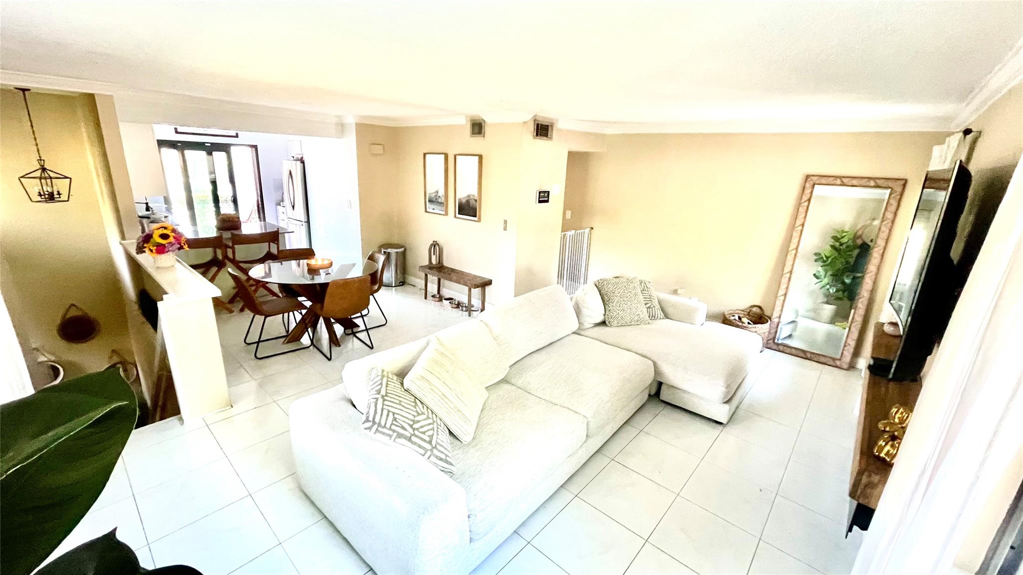 134 Wimbledon Lake Dr .