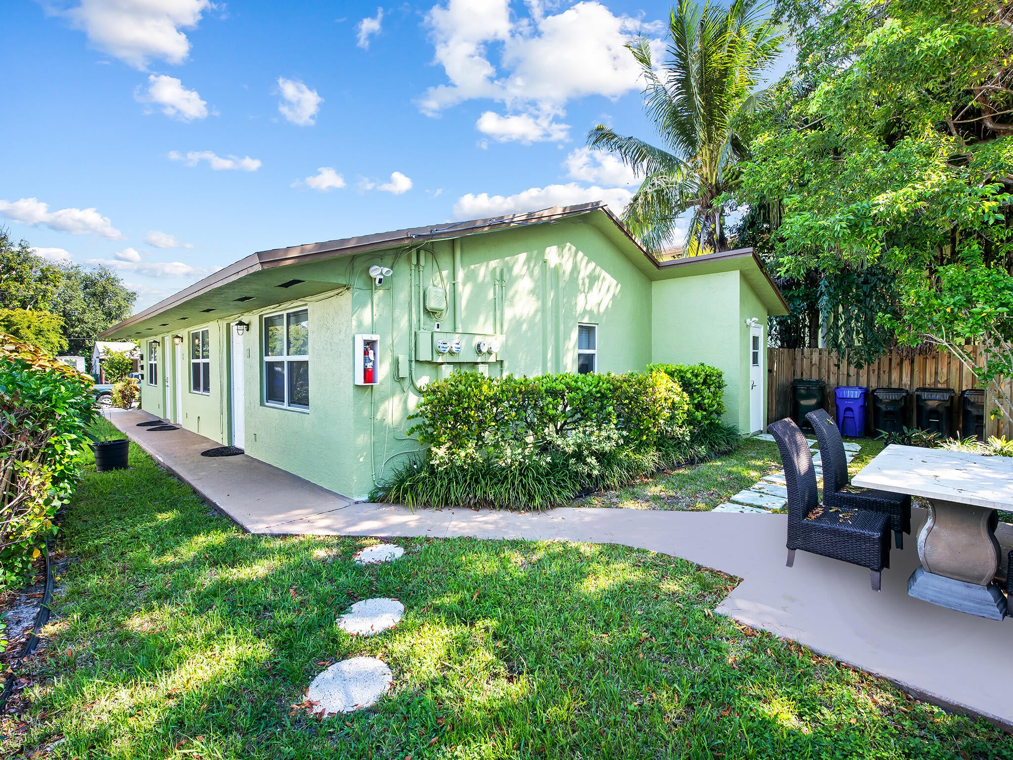 304 SW 16th Court 1-3