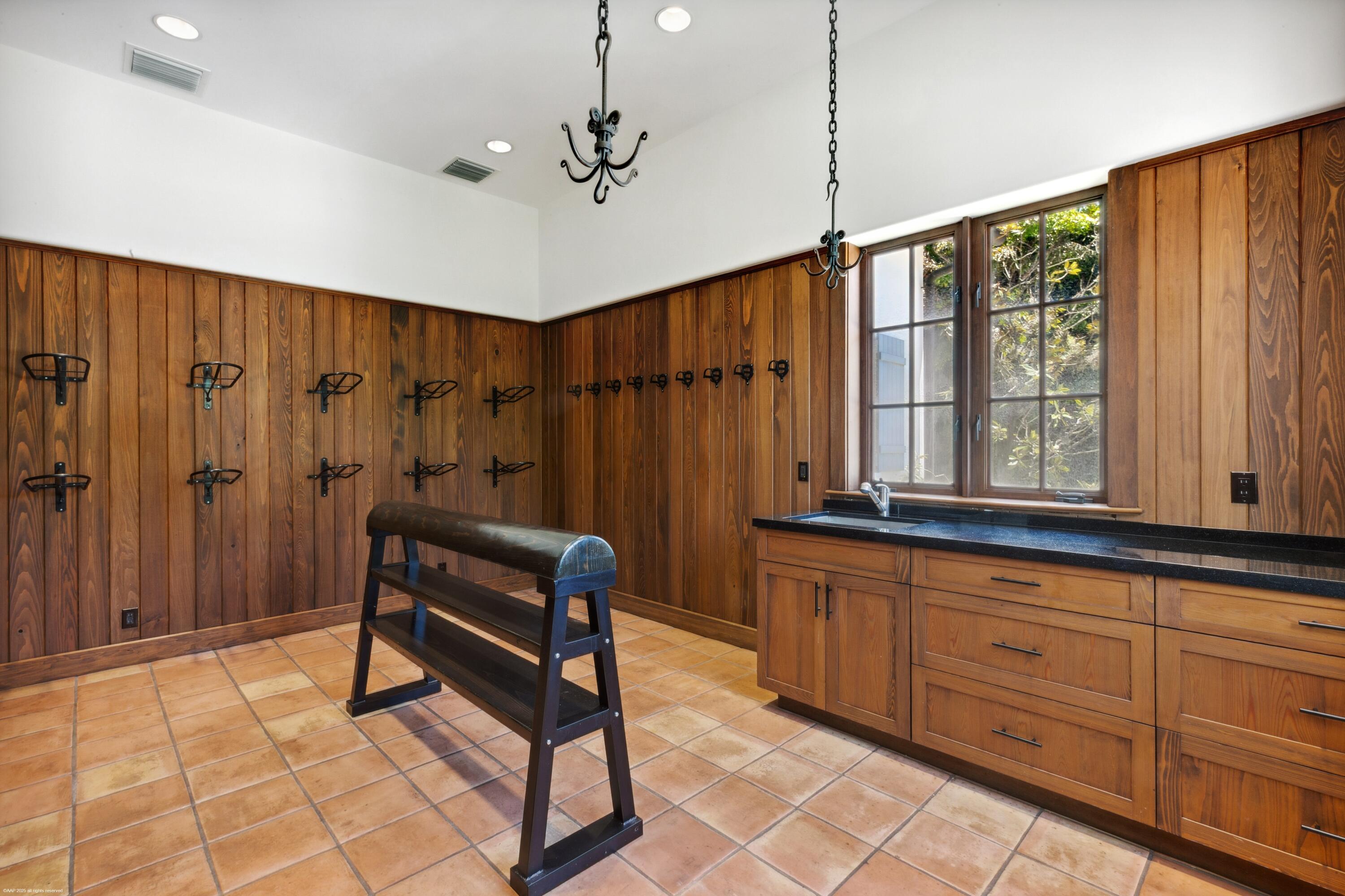 SADDLE TRAIL PARK OF WELLINGTON - Residential