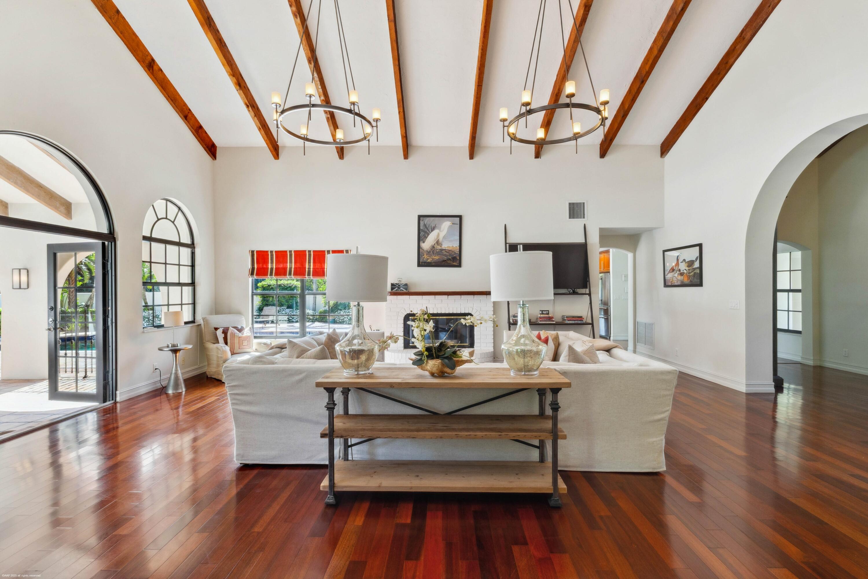 SADDLE TRAIL PARK OF WELLINGTON - Residential