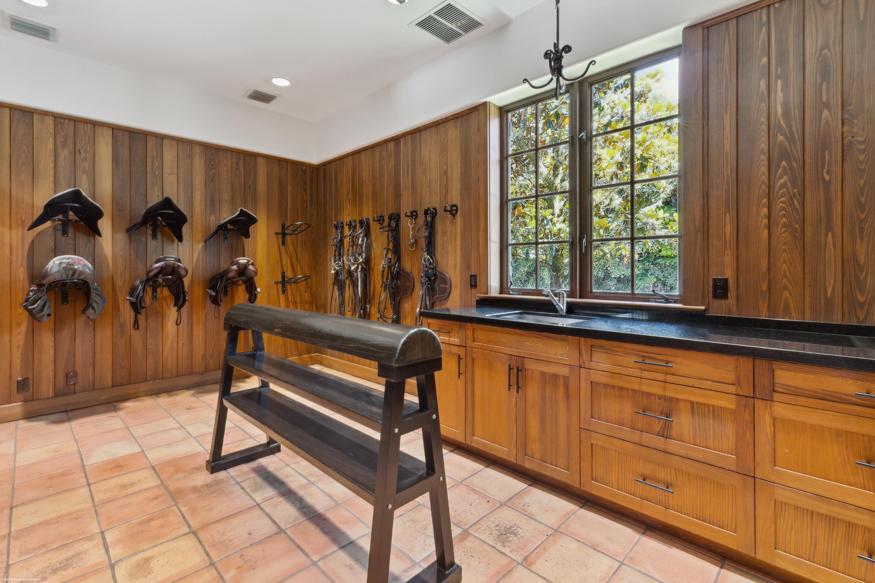 SADDLE TRAIL PARK OF WELLINGTON - Residential