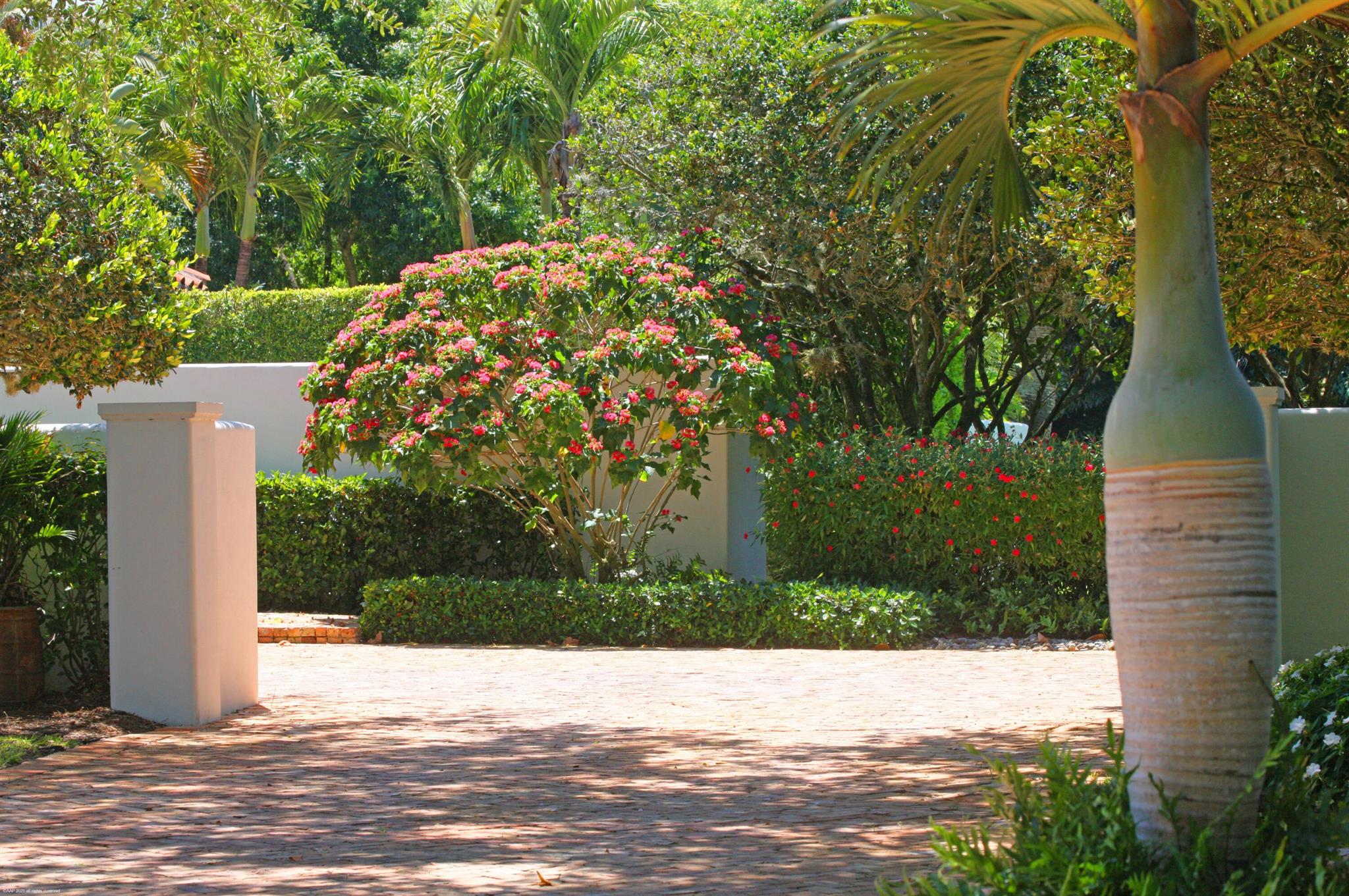 SADDLE TRAIL PARK OF WELL - Residential