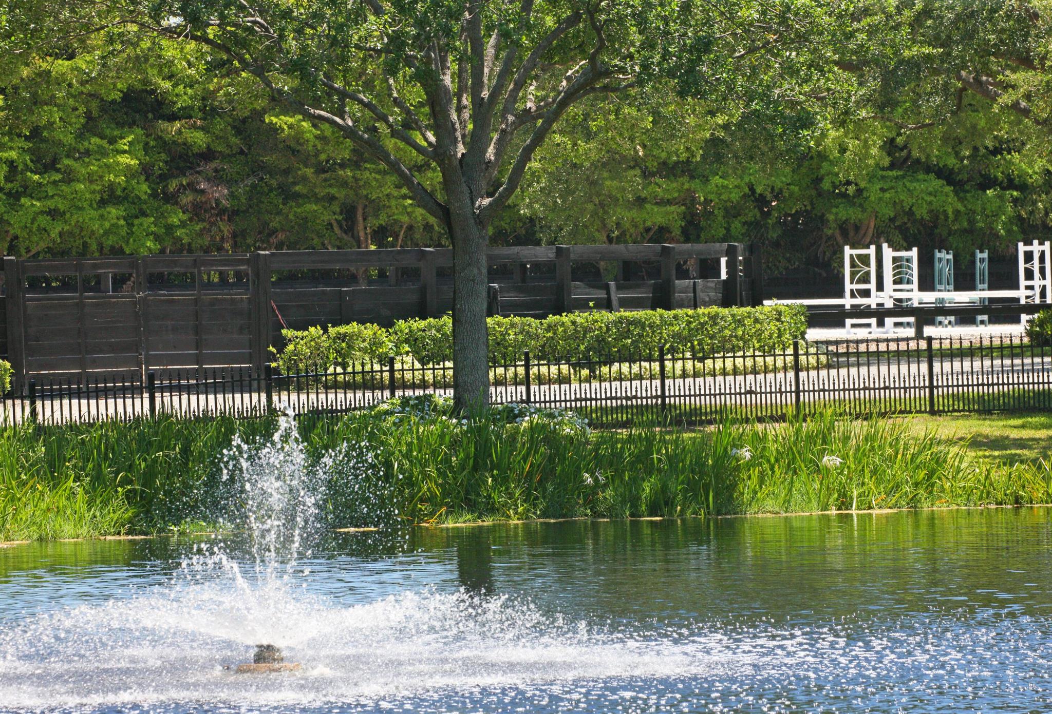 SADDLE TRAIL PARK OF WELL - Residential