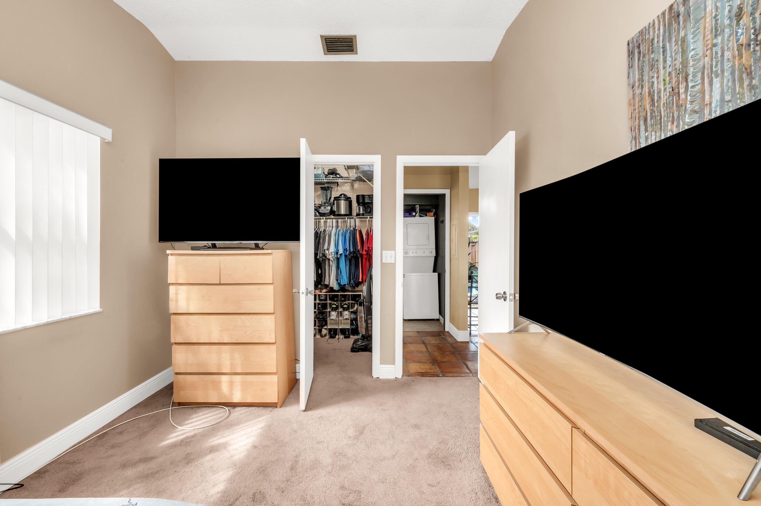 LAUDERDALE PARK 6-33 1/2 - Residential Income