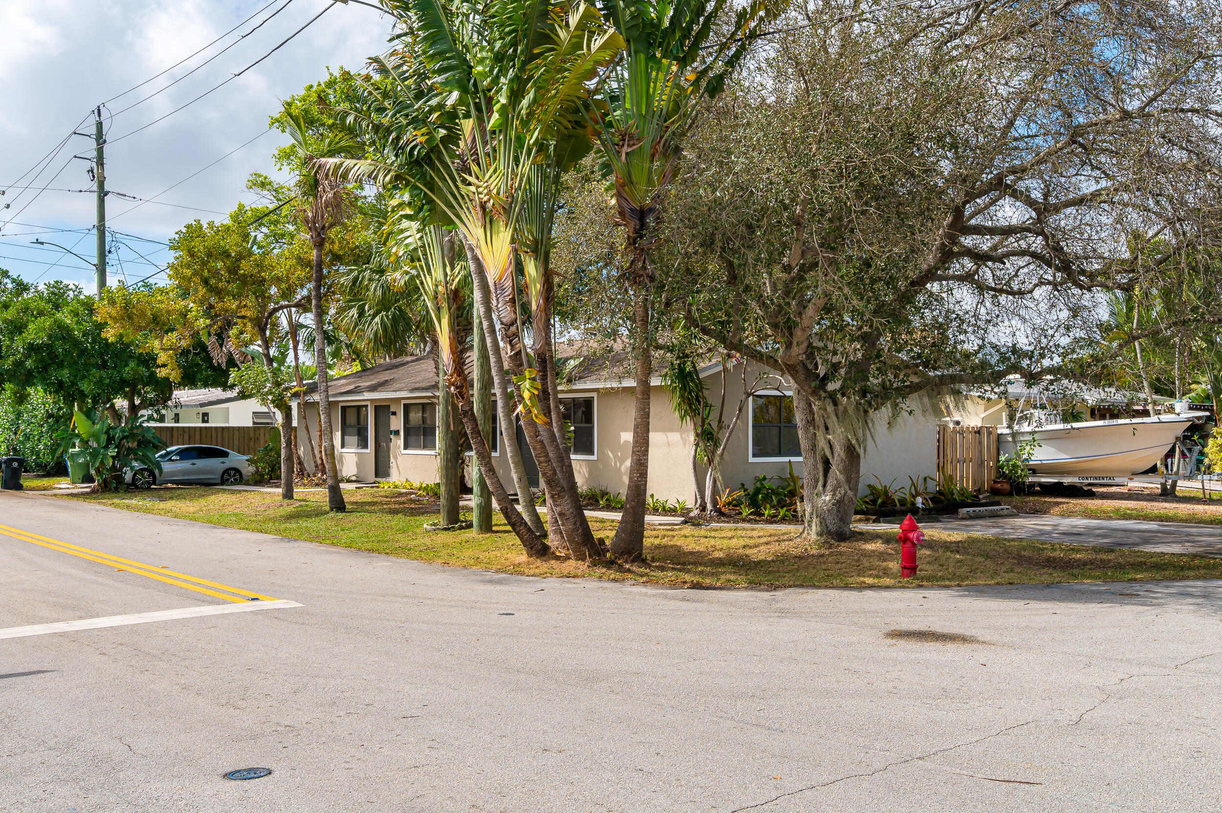 LAUDERDALE PARK 6-33 1/2 - Residential Income
