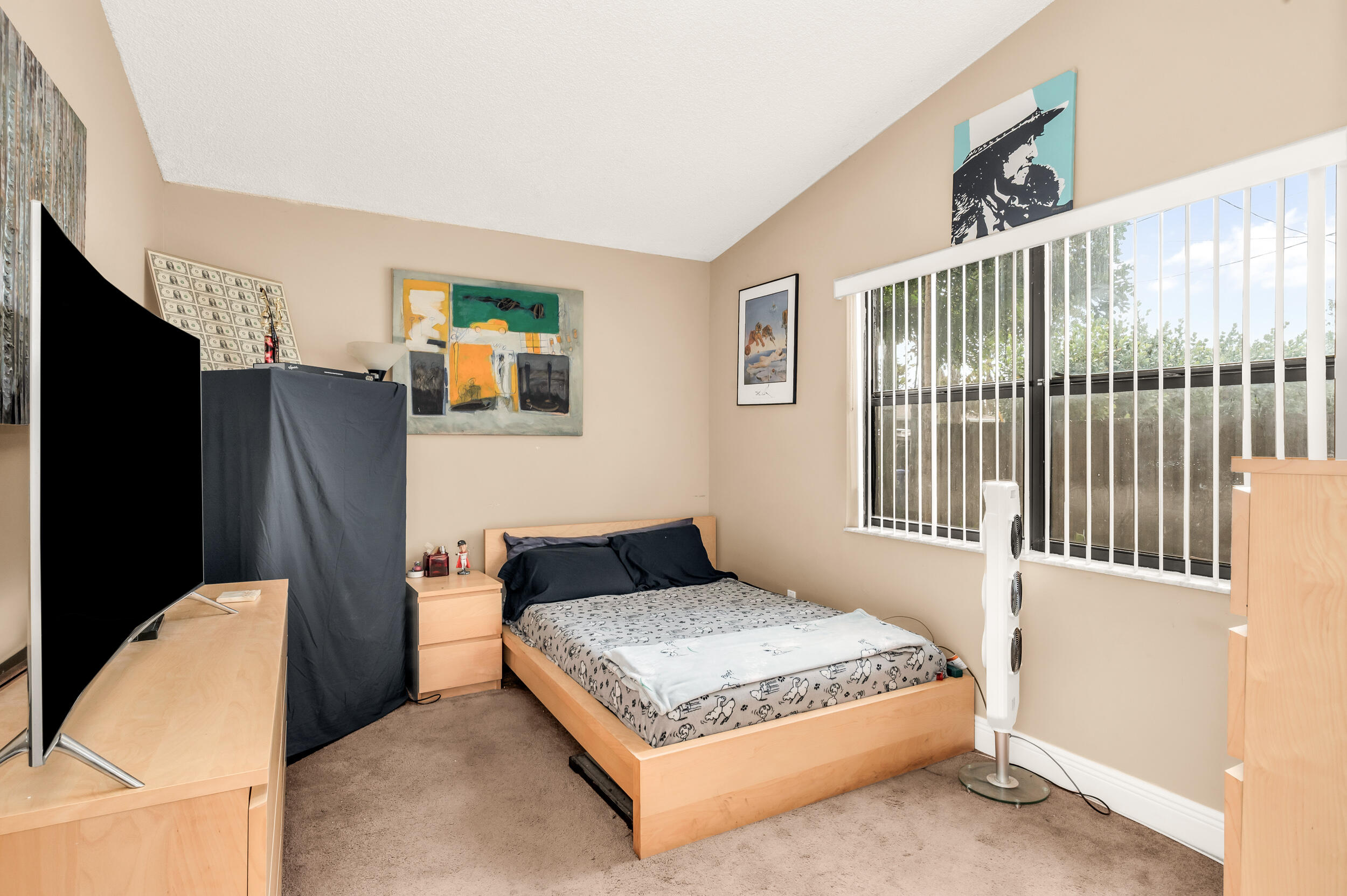 LAUDERDALE PARK 6-33 1/2 - Residential Income