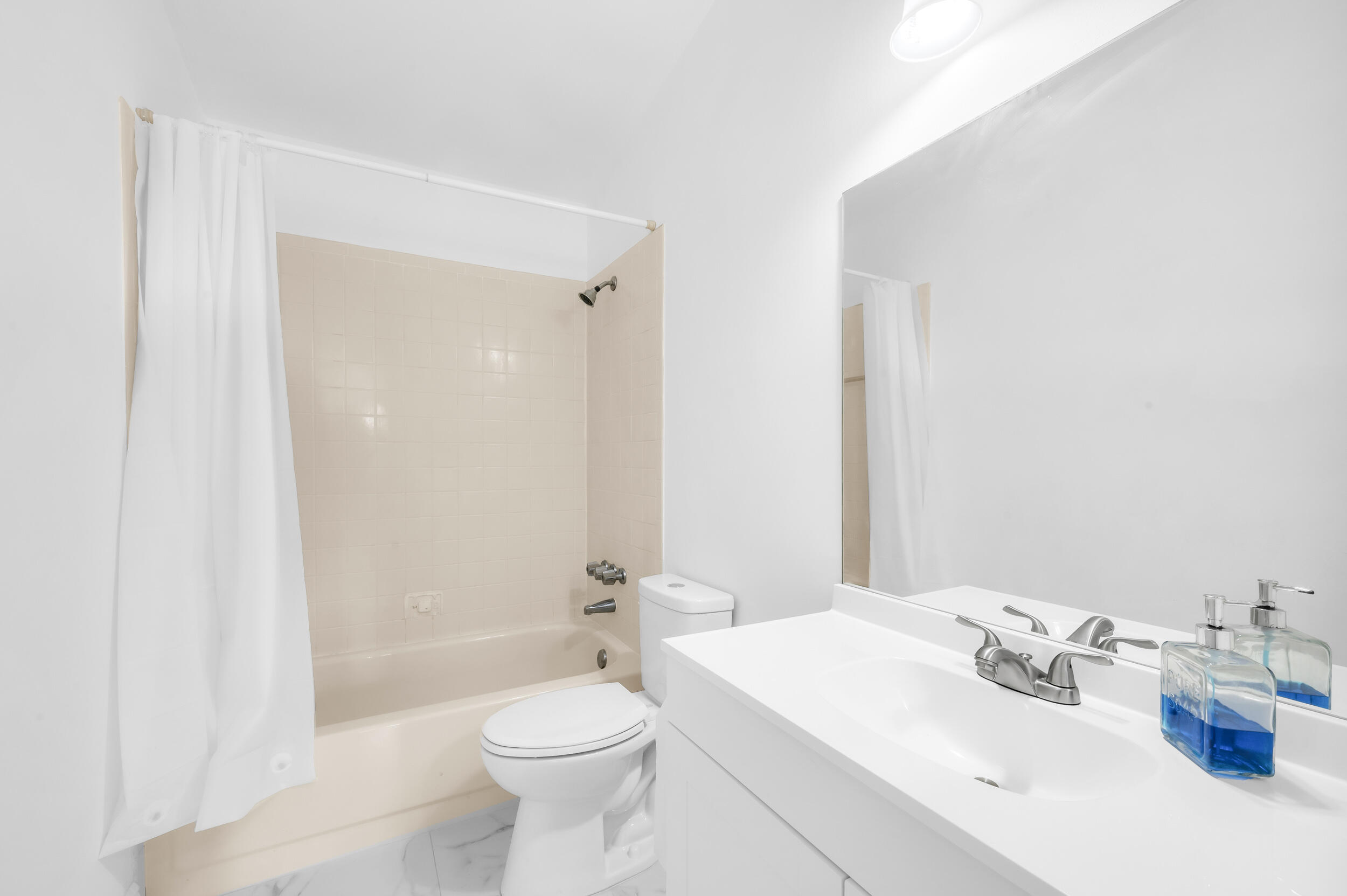 LAUDERDALE PARK 6-33 1/2 - Residential Income