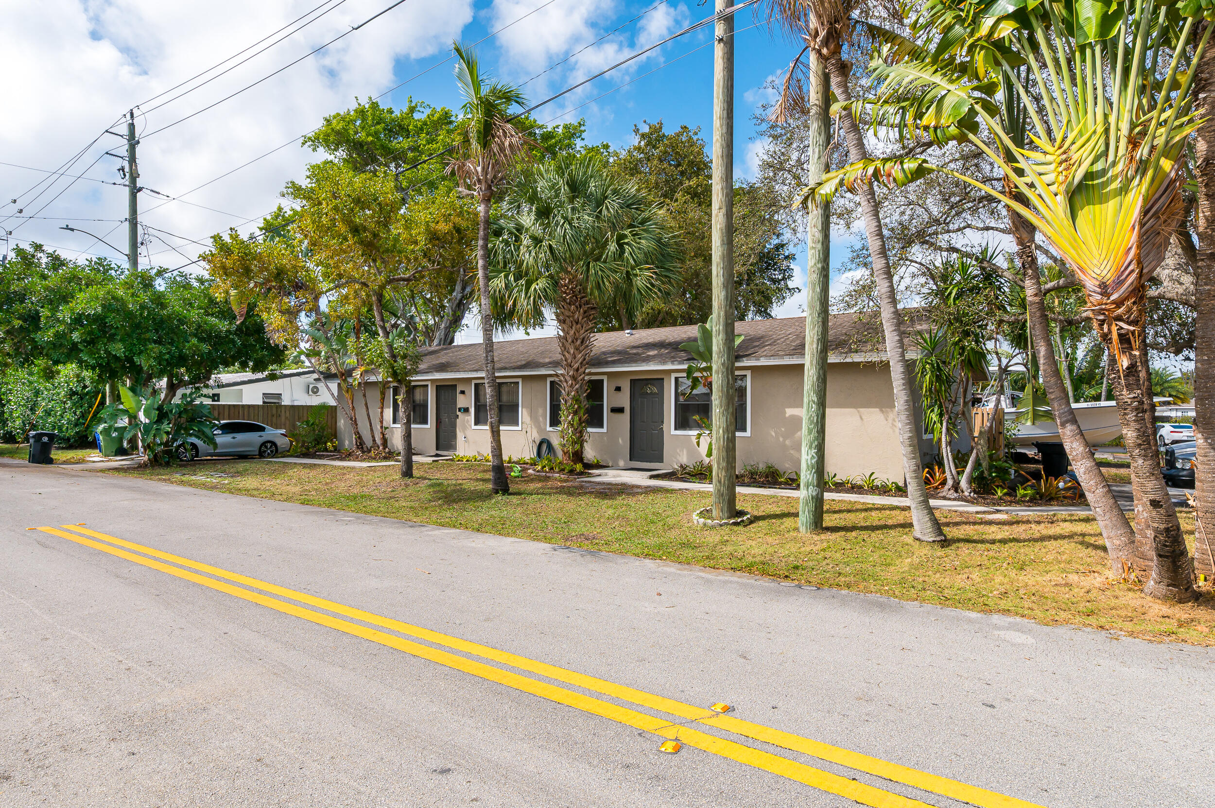 LAUDERDALE PARK 6-33 1/2 - Residential Income