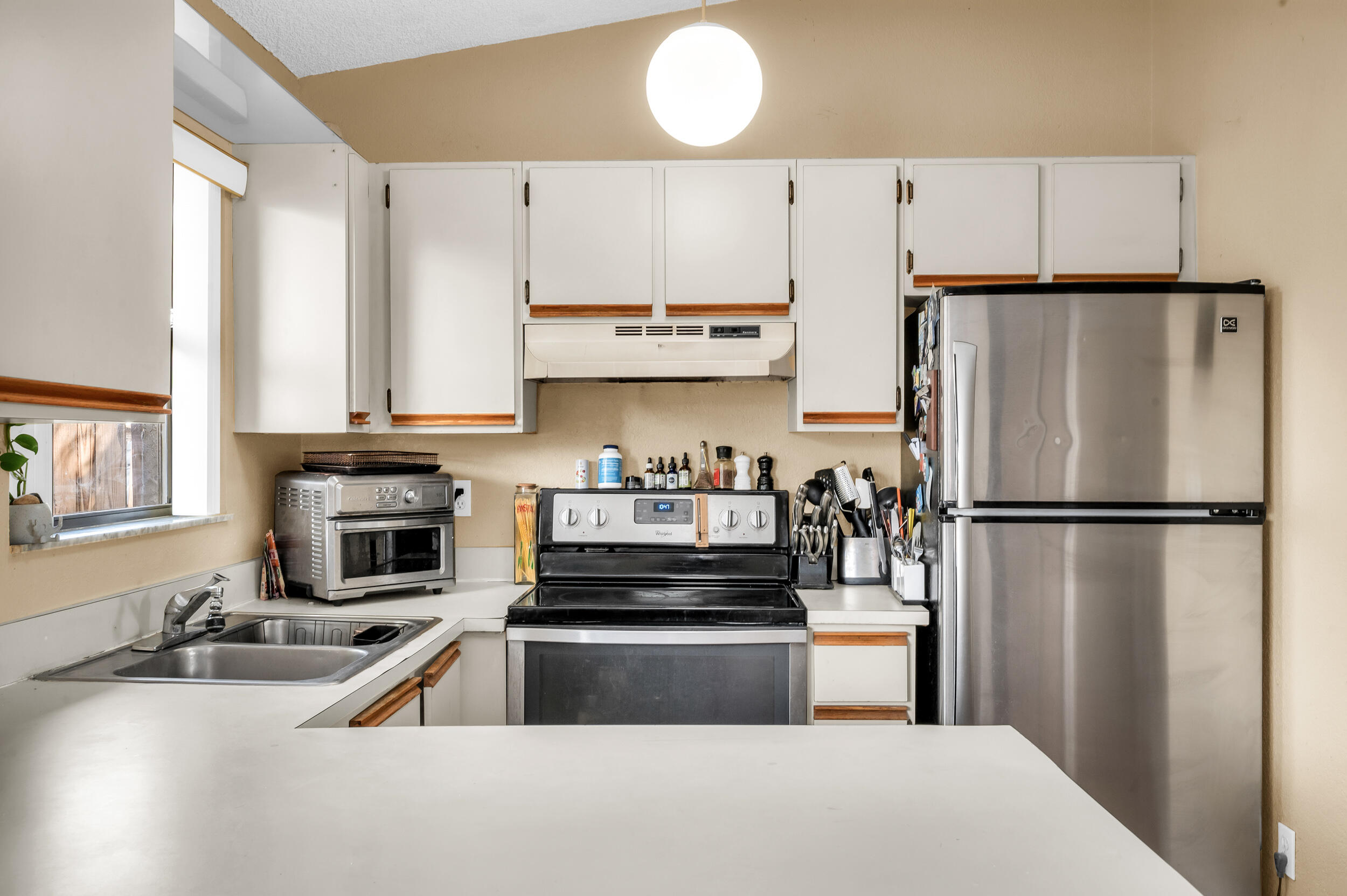 LAUDERDALE PARK 6-33 1/2 - Residential Income