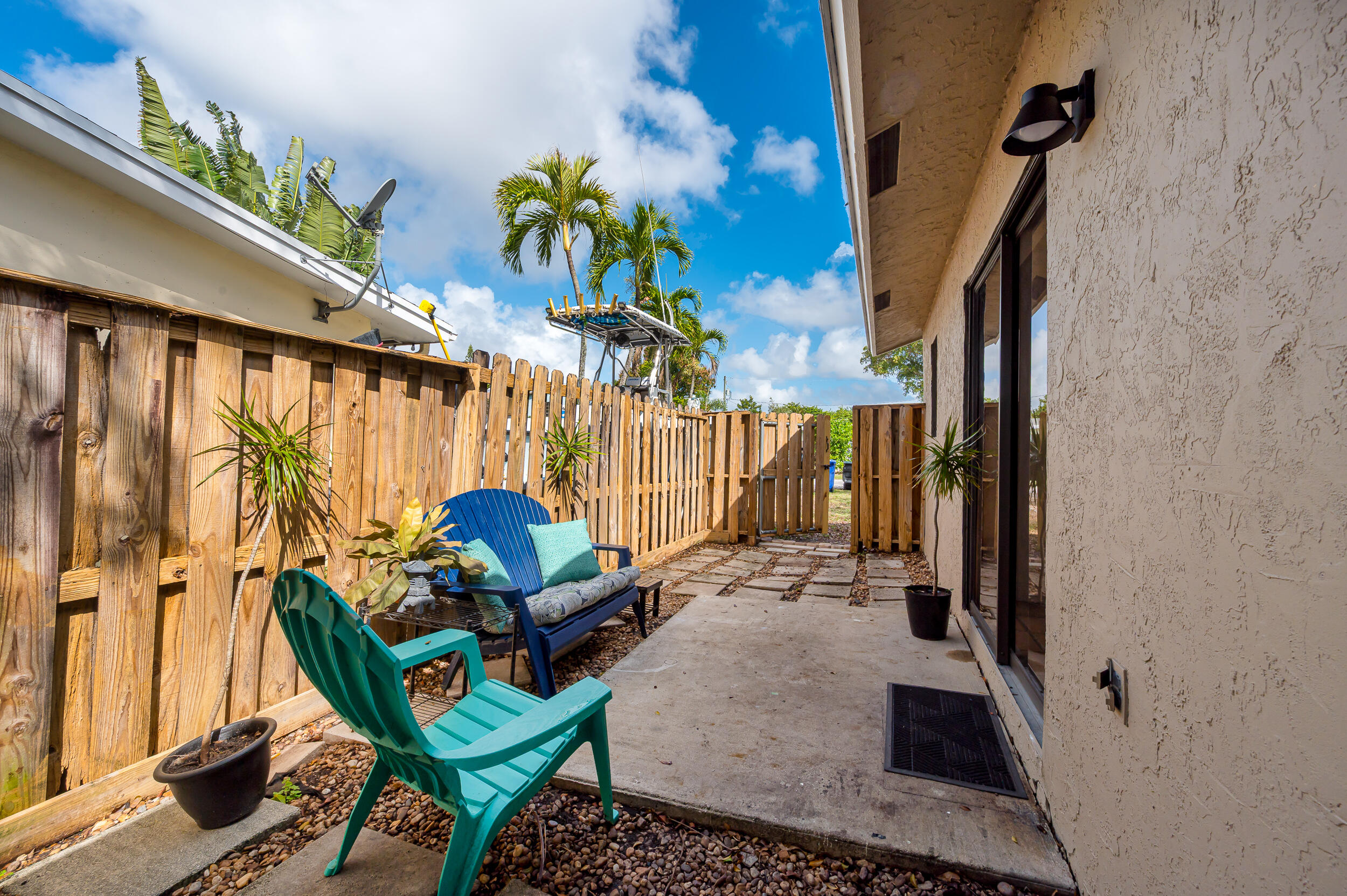 LAUDERDALE PARK 6-33 1/2 - Residential Income