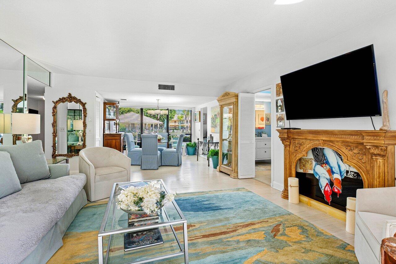 4650 Kittiwake Court Kingfisher S
