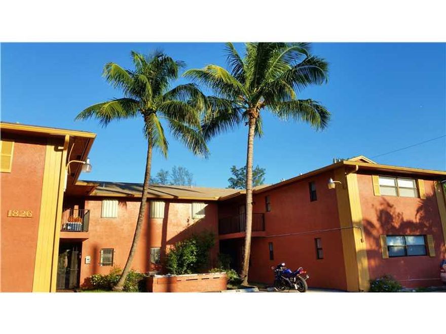 Nice size 2 bedroom/1.5 Bath. Balcony just off livingroom. Entirely new kitchen with granite counters & new stainless appliances. Walk-in Closet. Plenty of storage. Kitchen is equipped w/ range,refrigerator and microwave. Tile floors thru-out. Massively h uge pool! Great location near Wilton Drive and 5-points. Bring your paddle board and kayak! A must See!!