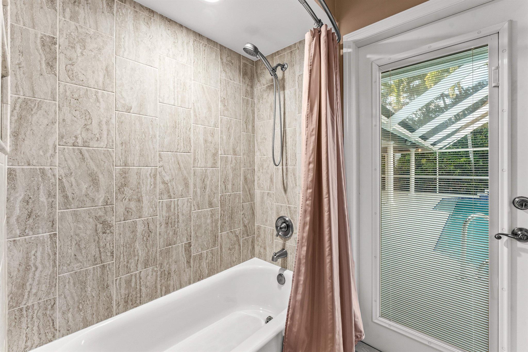 GREENVIEW SHORES 2 OF WEL - Residential