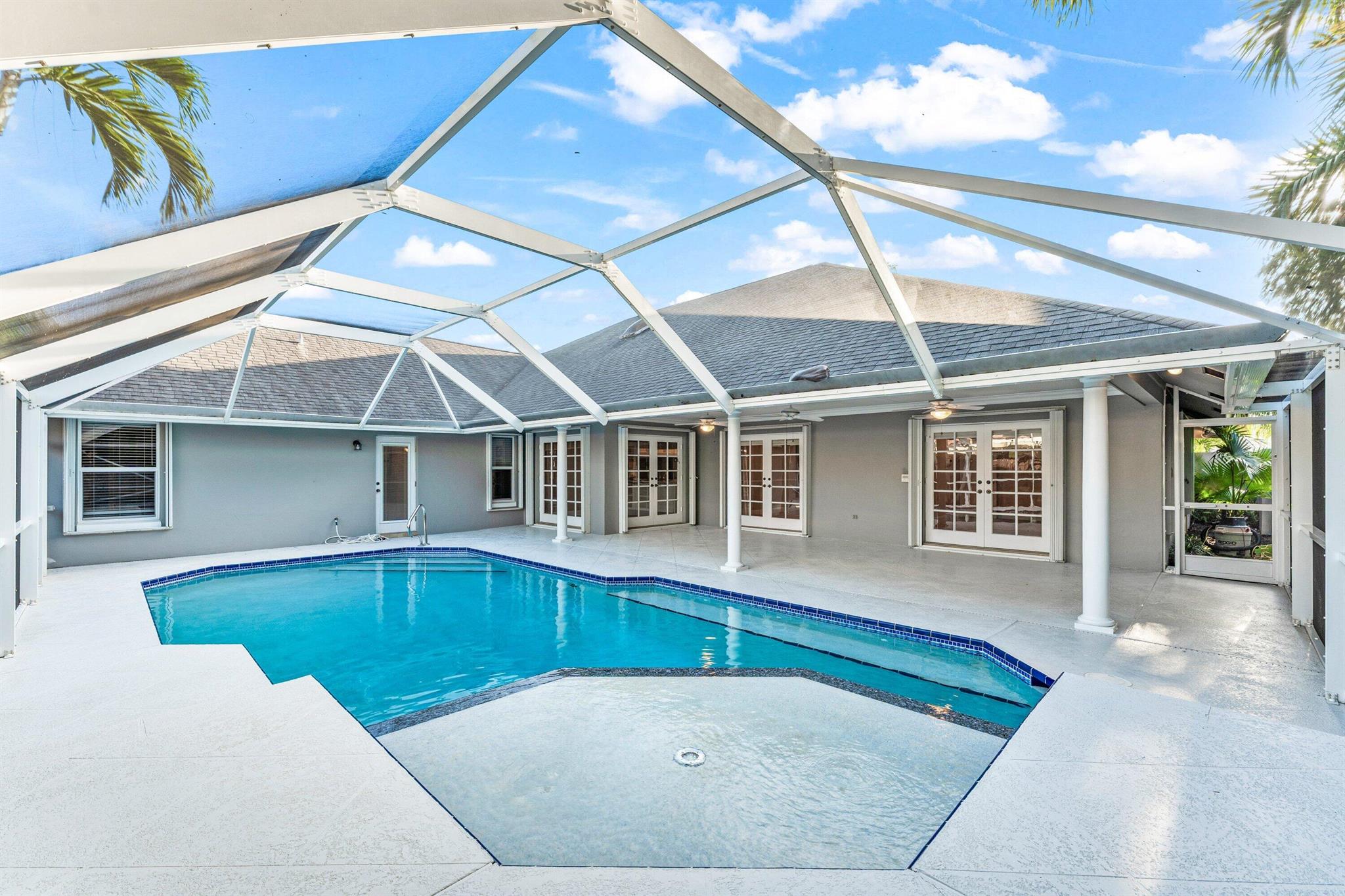 GREENVIEW SHORES 2 OF WEL - Residential