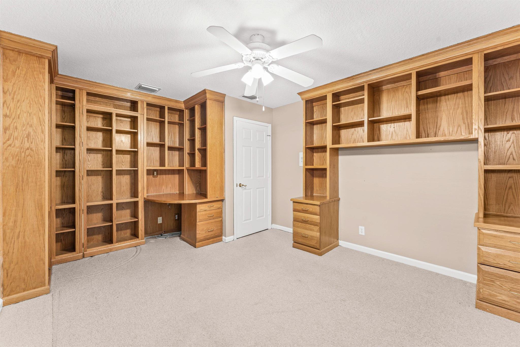 GREENVIEW SHORES 2 OF WEL - Residential