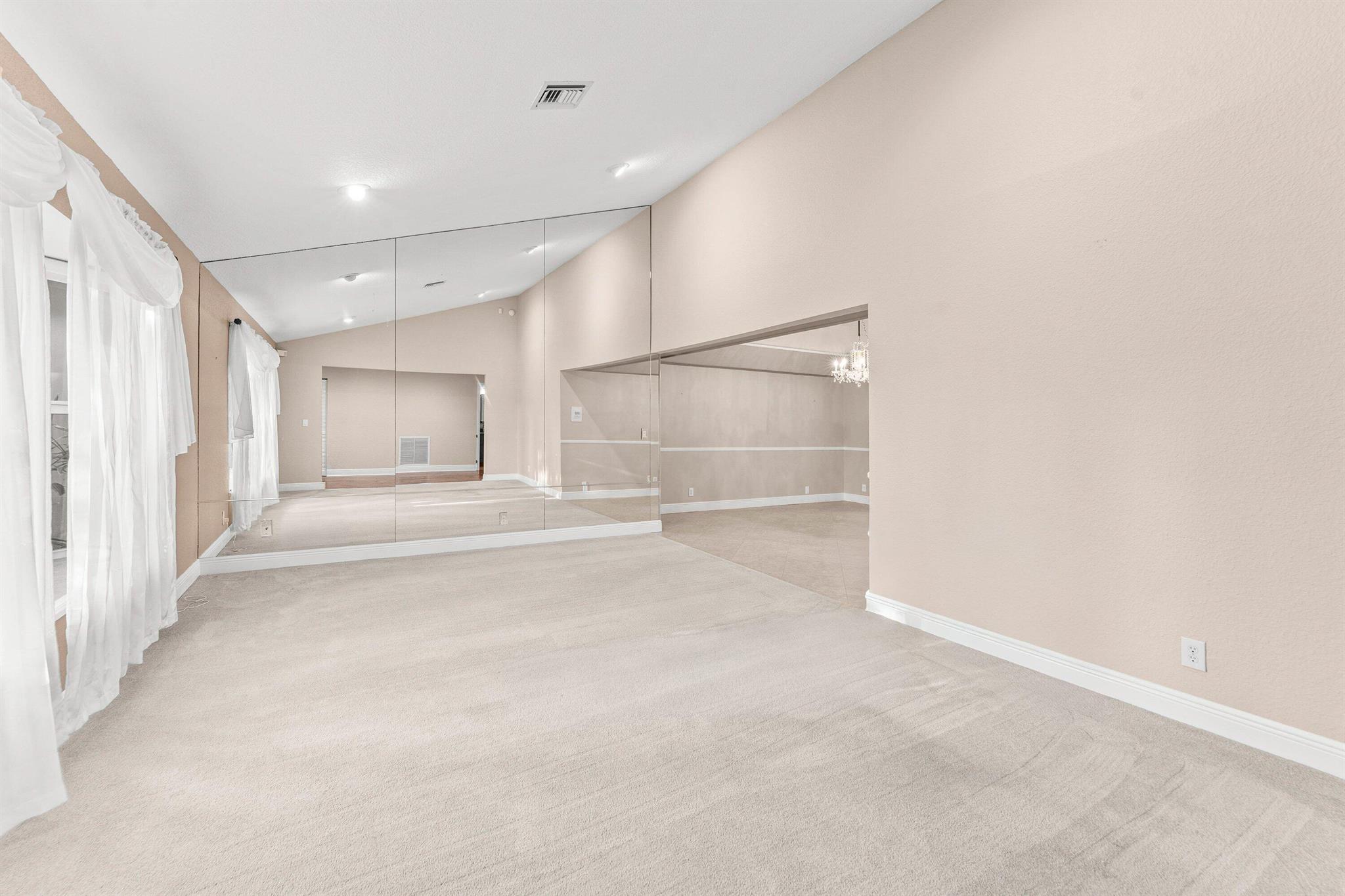 GREENVIEW SHORES 2 OF WEL - Residential