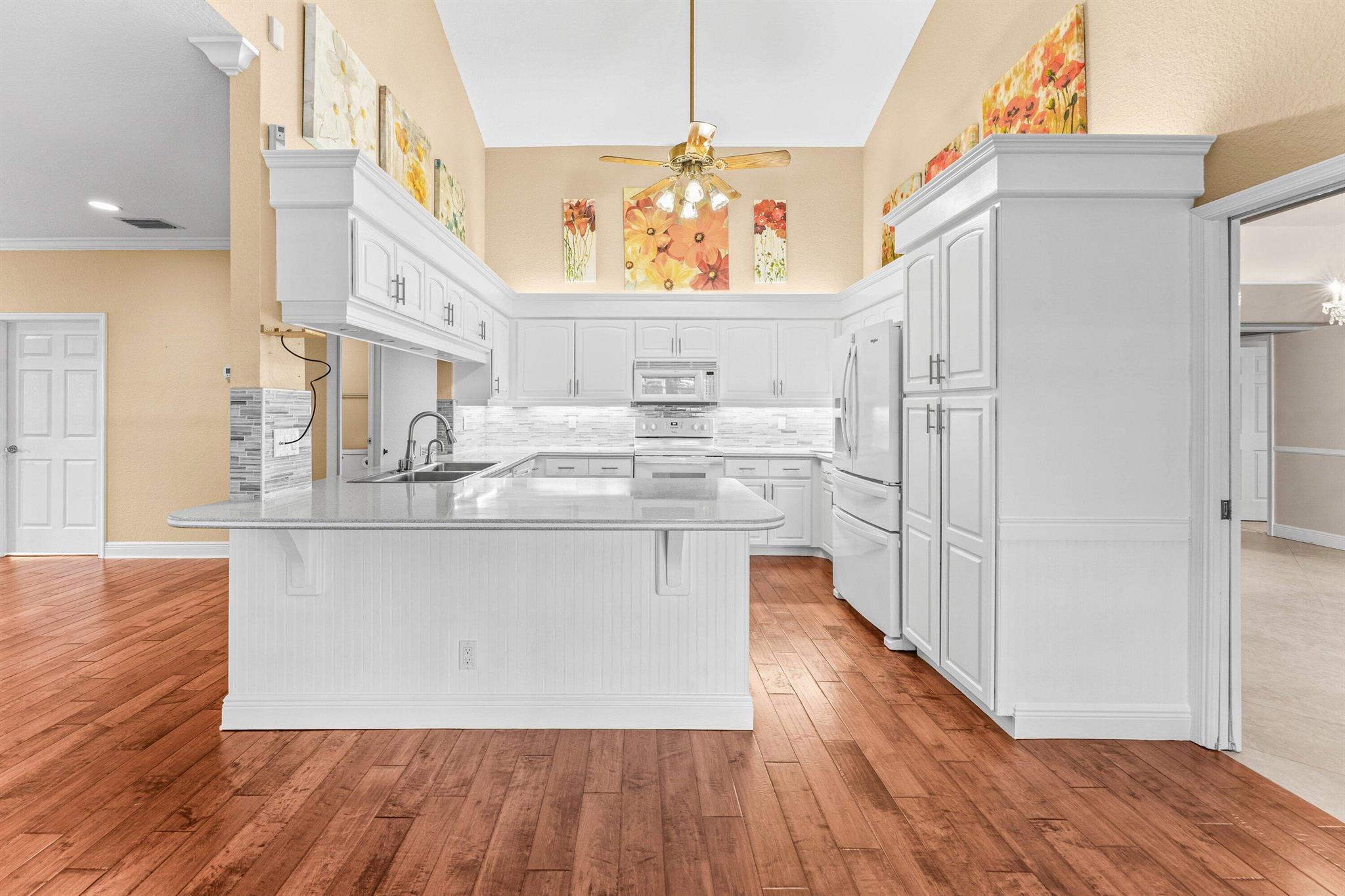 GREENVIEW SHORES 2 OF WEL - Residential