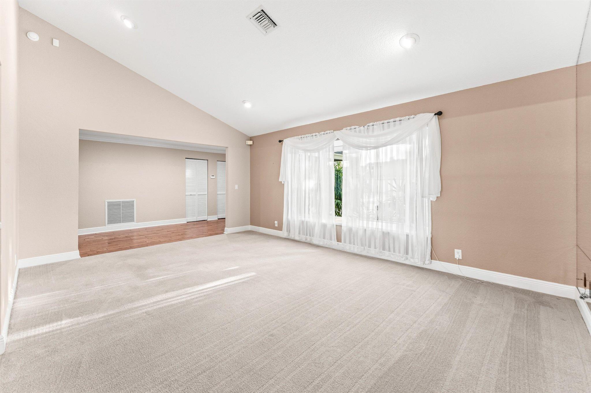 GREENVIEW SHORES 2 OF WEL - Residential