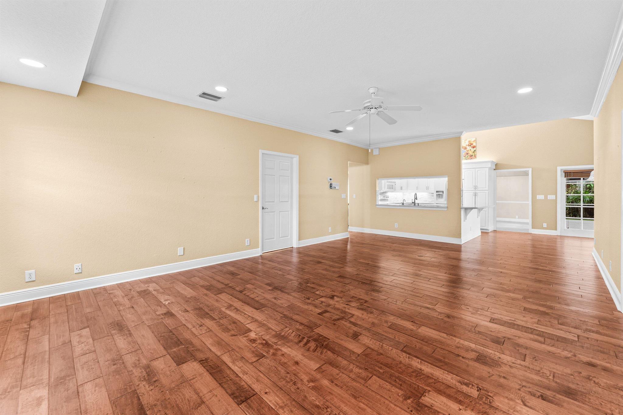 GREENVIEW SHORES 2 OF WEL - Residential