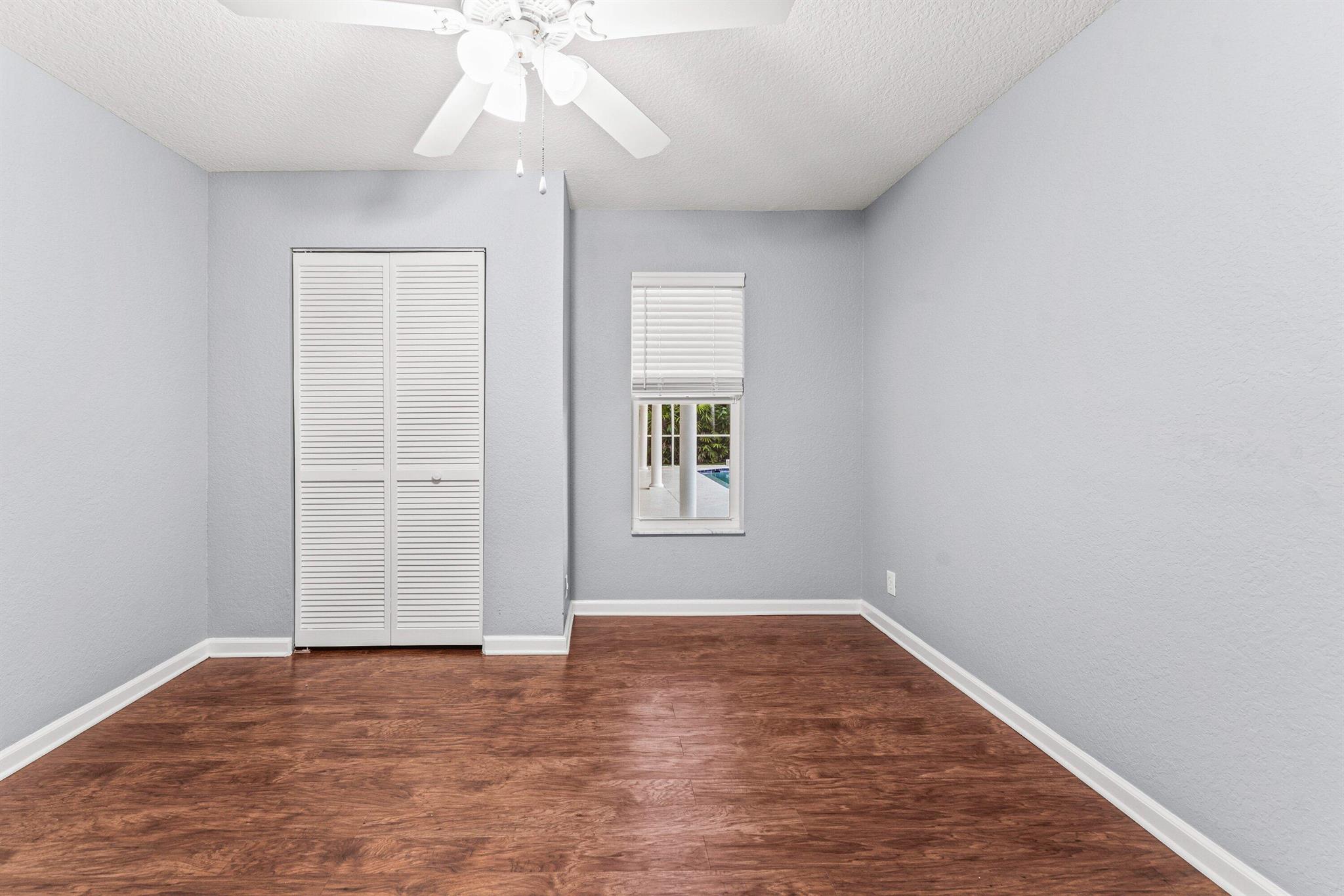 GREENVIEW SHORES 2 OF WEL - Residential