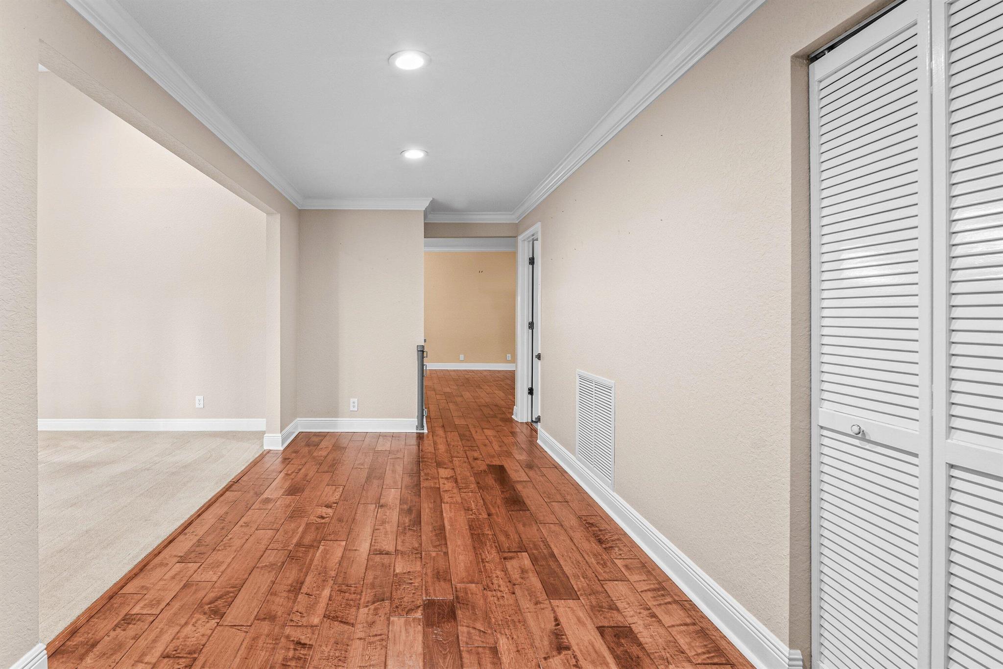 GREENVIEW SHORES 2 OF WEL - Residential