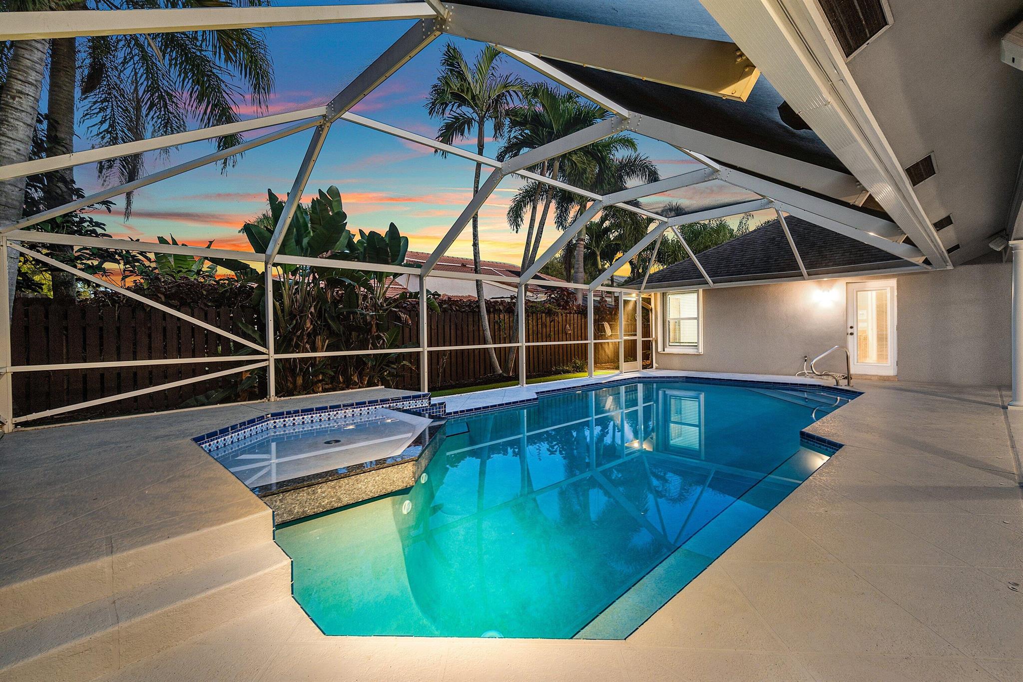 GREENVIEW SHORES 2 OF WEL - Residential