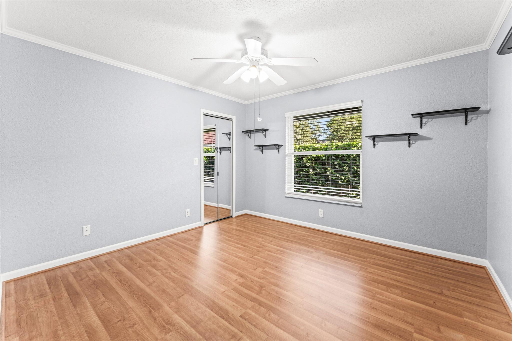 GREENVIEW SHORES 2 OF WEL - Residential