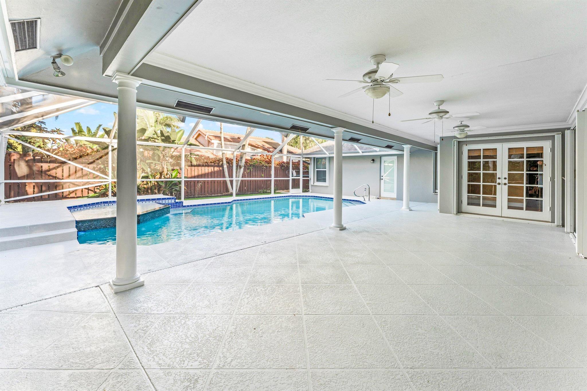 GREENVIEW SHORES 2 OF WEL - Residential