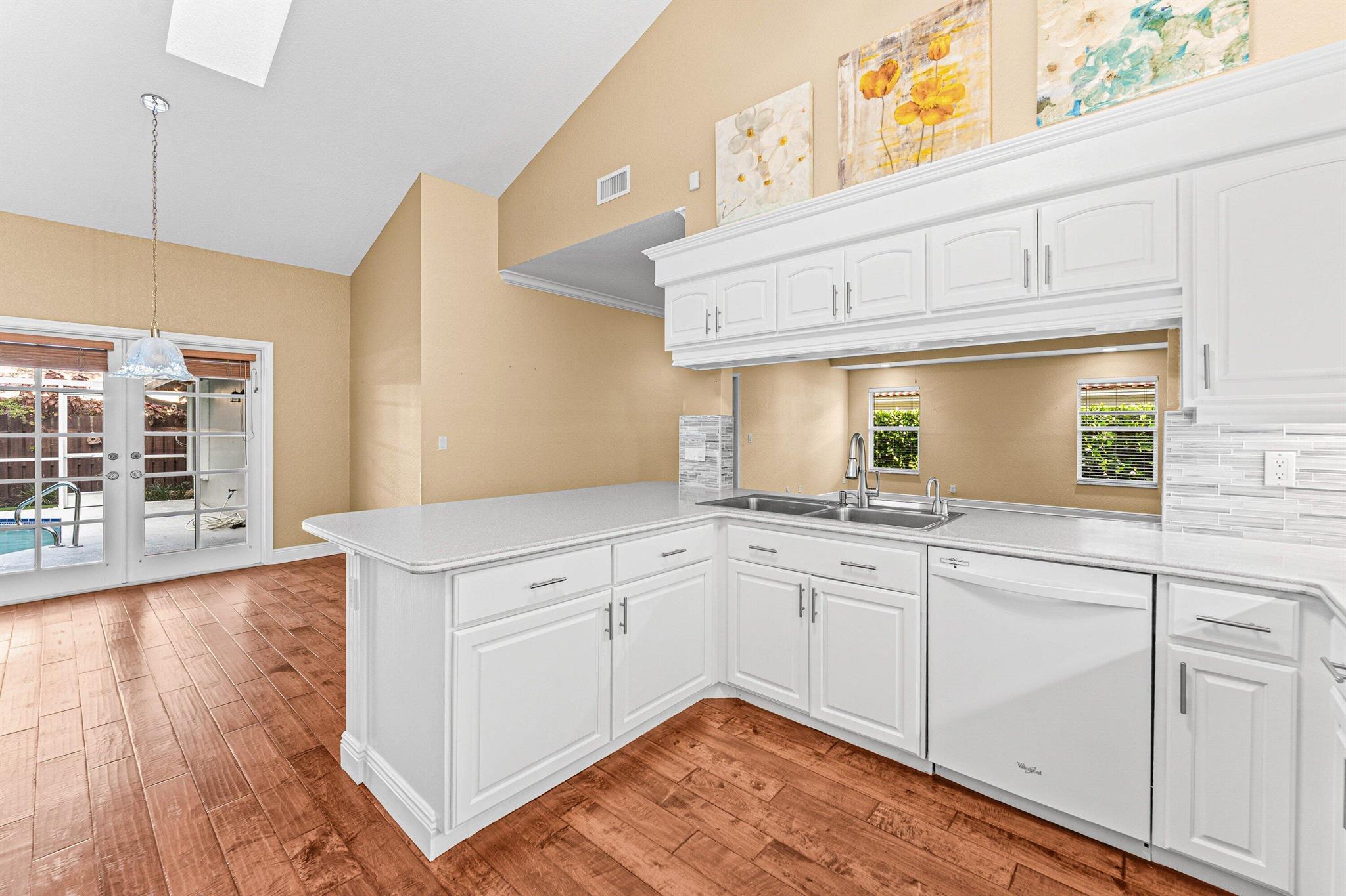 GREENVIEW SHORES 2 OF WEL - Residential