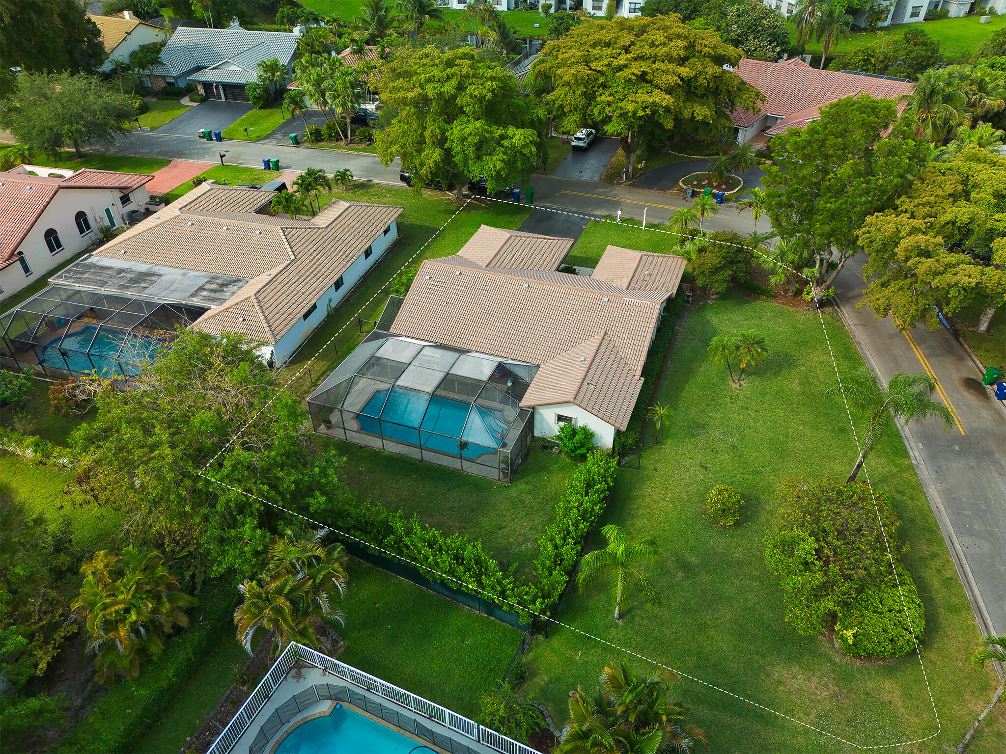 CYPRESS LAKES - Residential