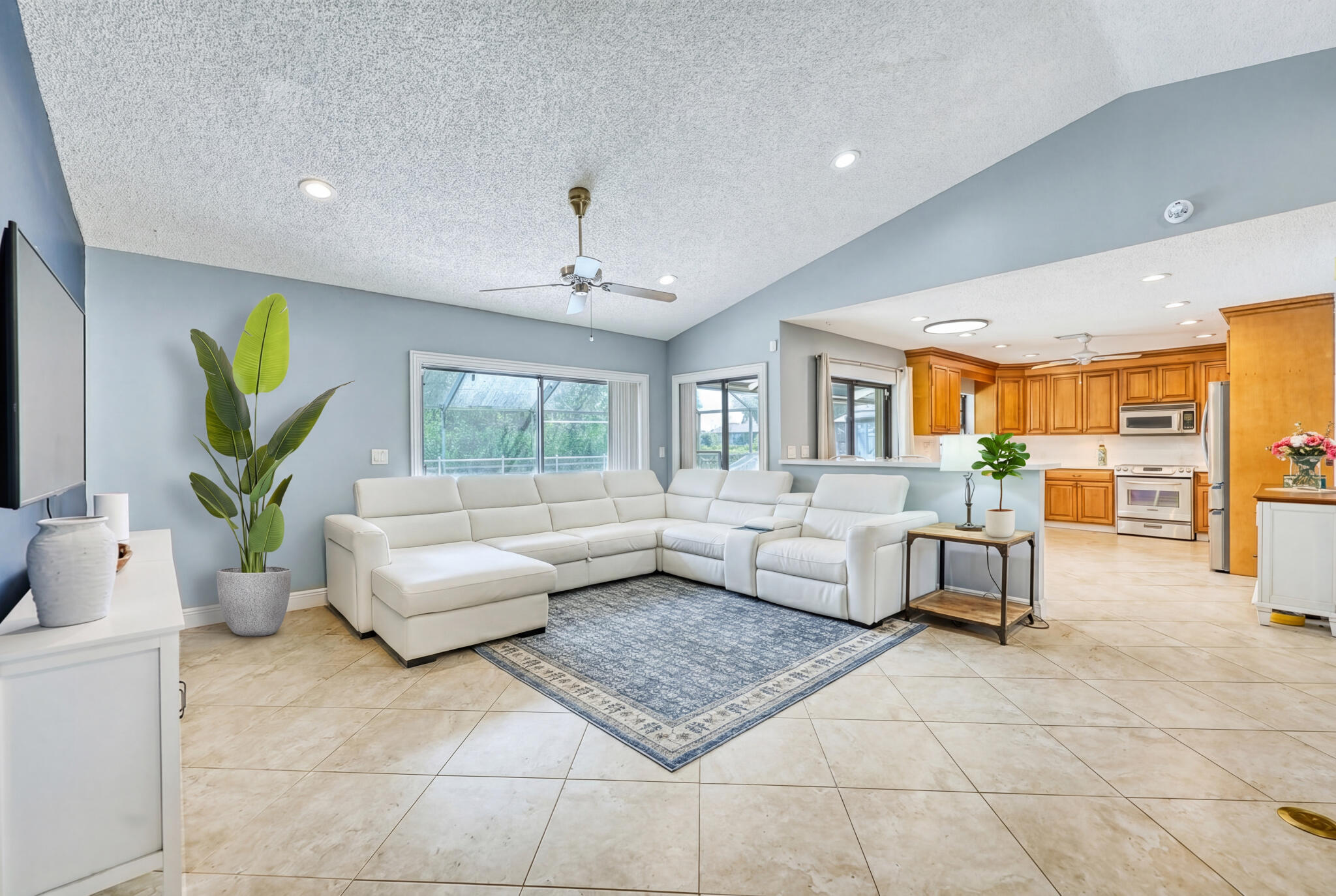 CYPRESS LAKES - Residential