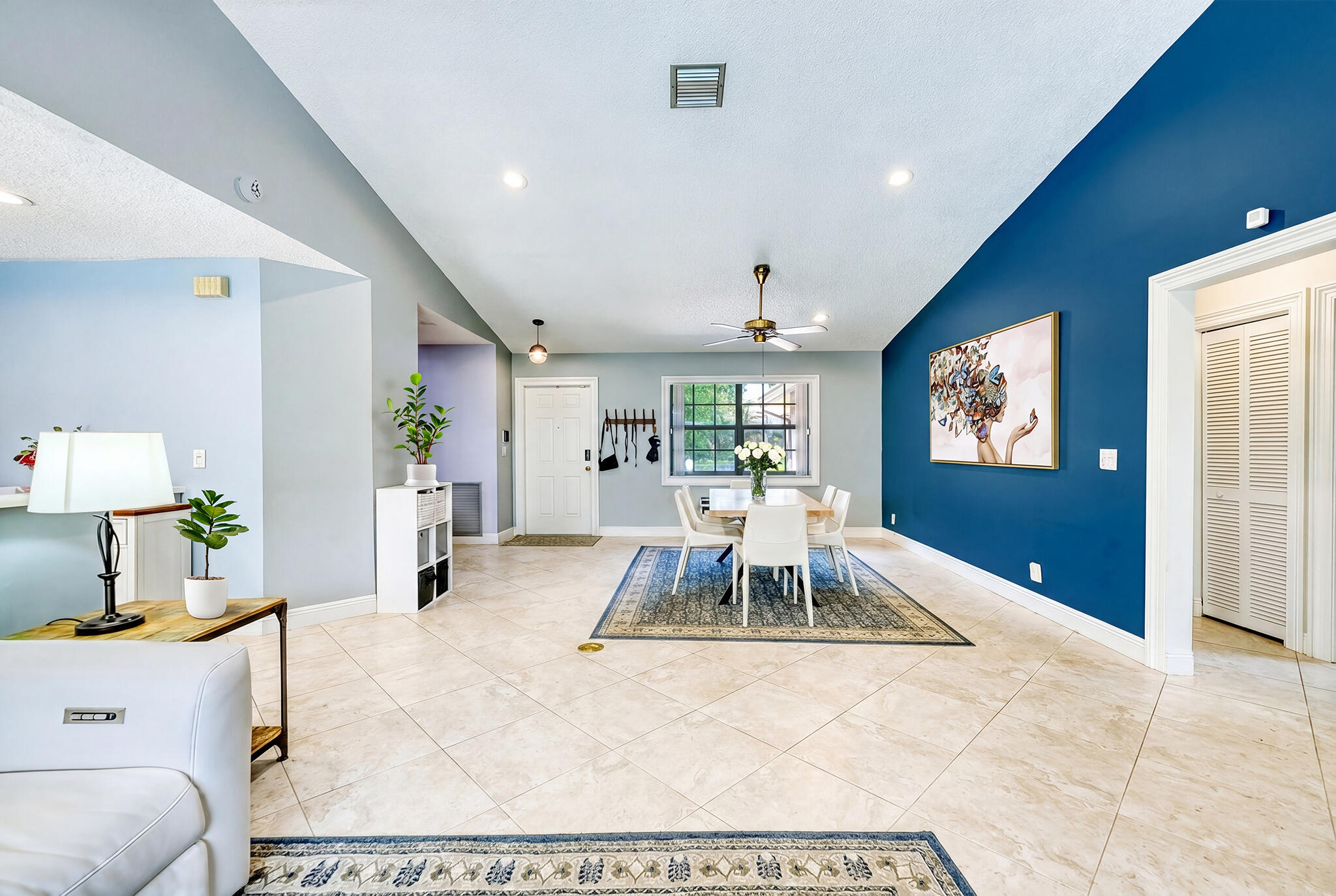 CYPRESS LAKES - Residential
