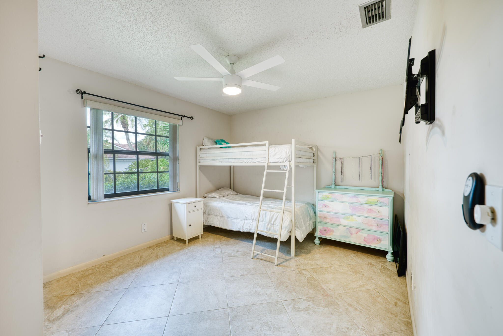 CYPRESS LAKES - Residential
