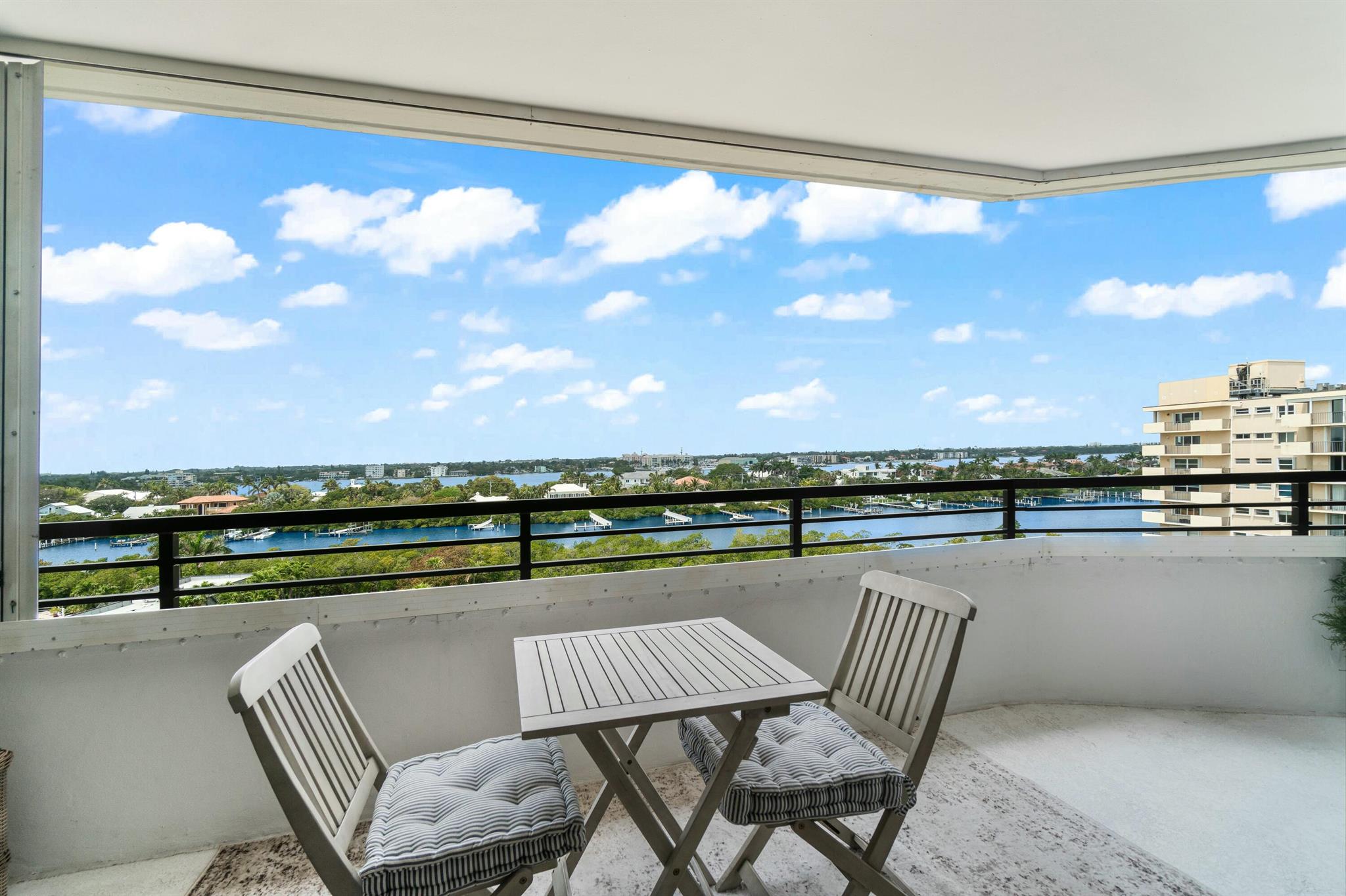 MAYFAIR HOUSE CONDO - Residential