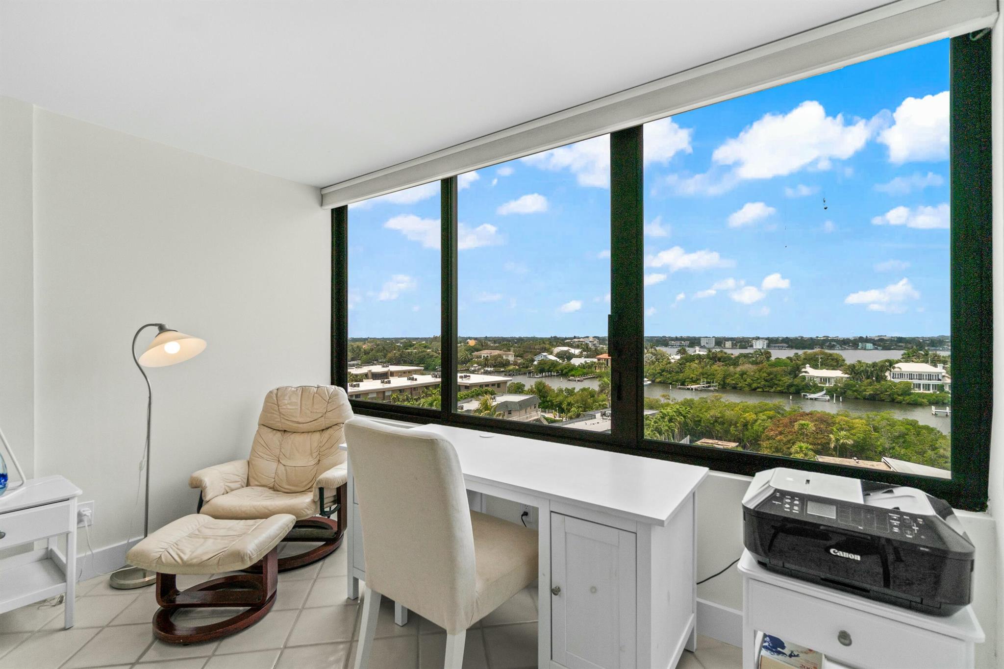 MAYFAIR HOUSE CONDO - Residential