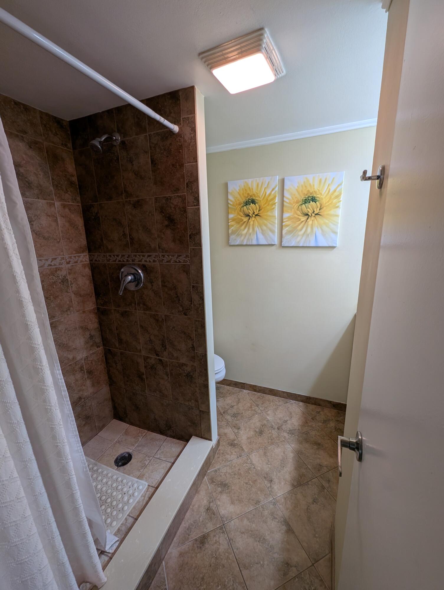 COASTAL TOWERS CONDO - Residential Lease