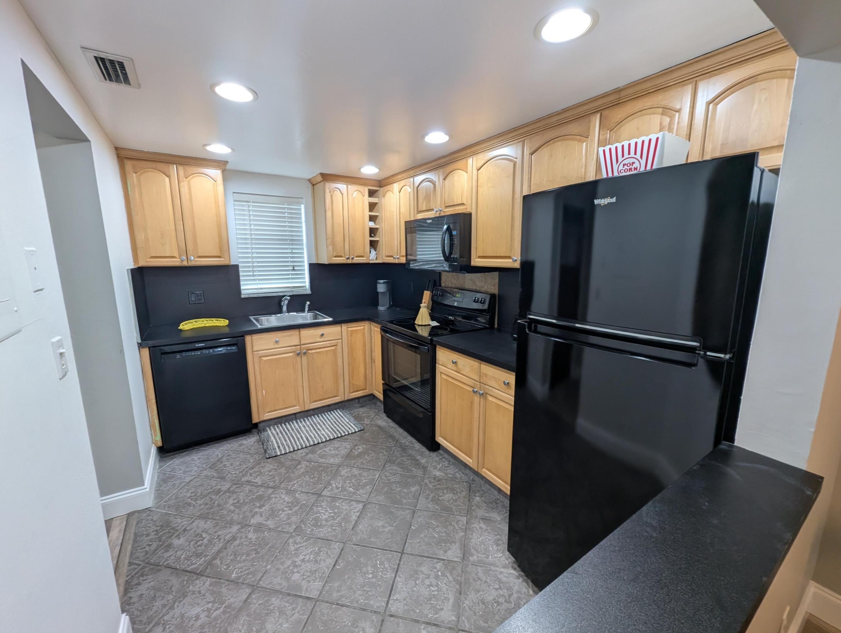 COASTAL TOWERS CONDO - Residential Lease