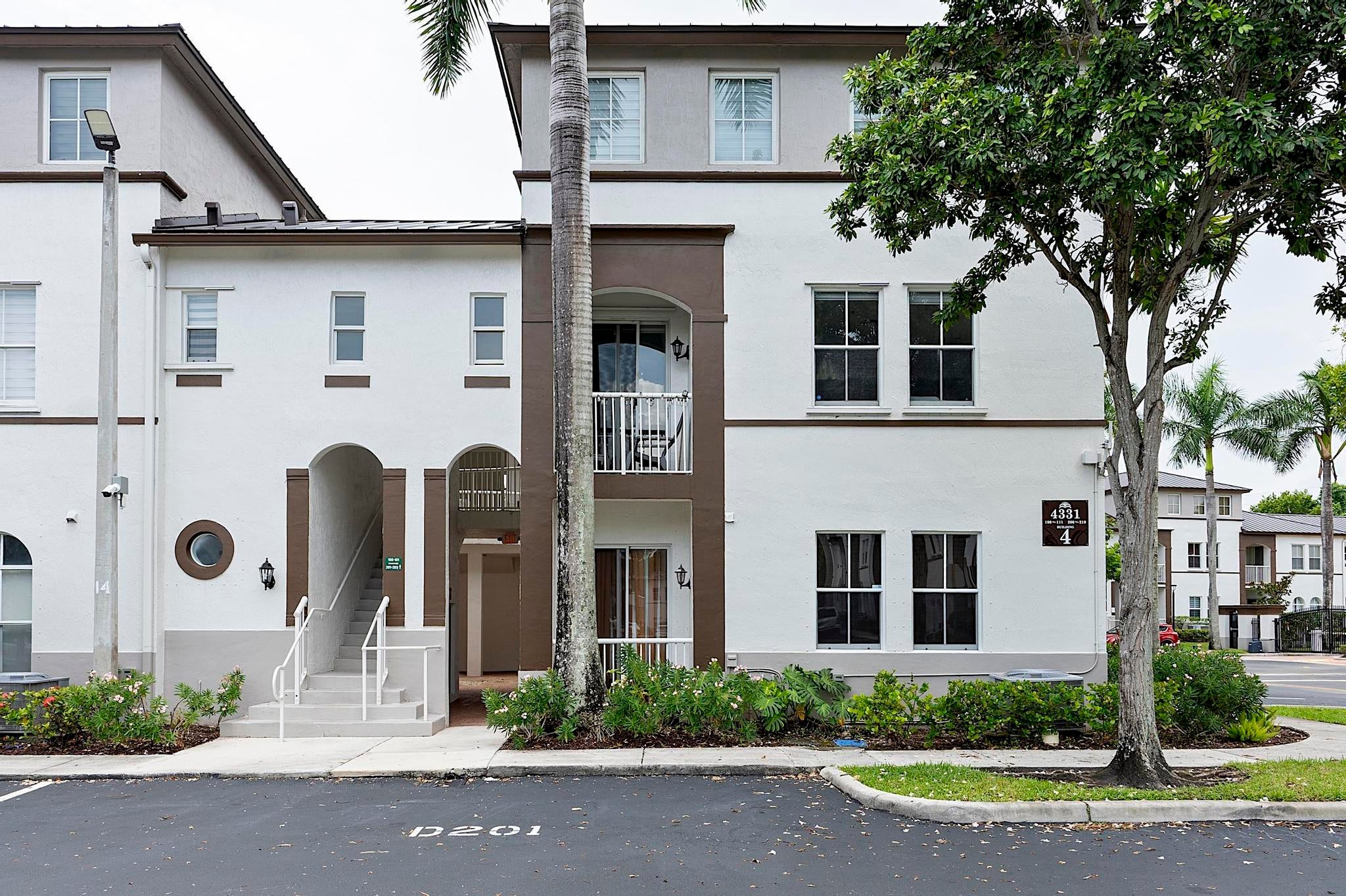 4331 SW 160th Avenue 103, Miramar FL 33027