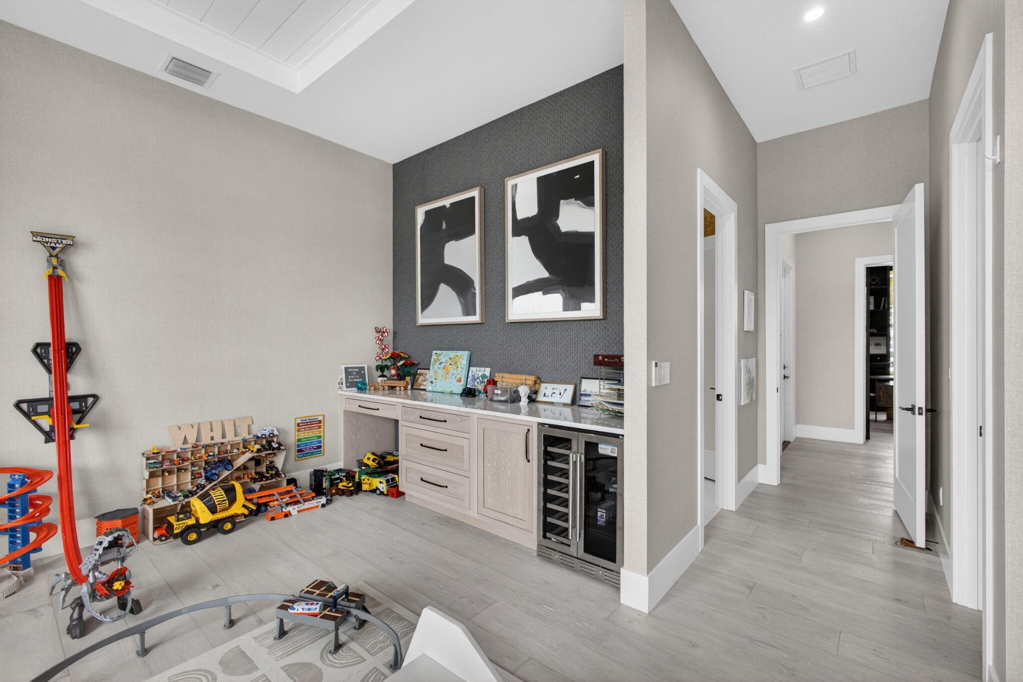 NORTH PALM BEACH VILLAGE OF 6 - Residential